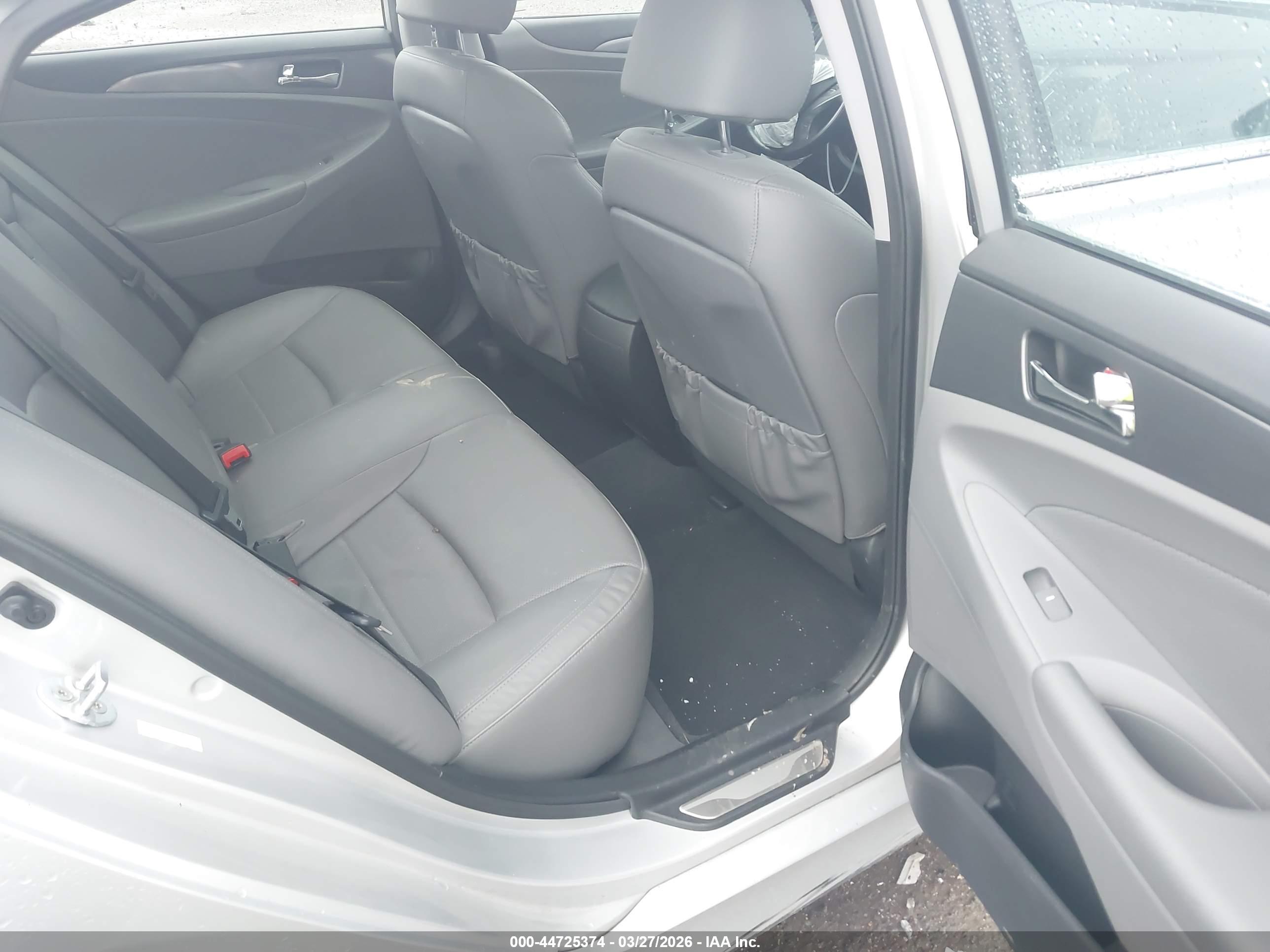 HYUNDAI SONATA image 8