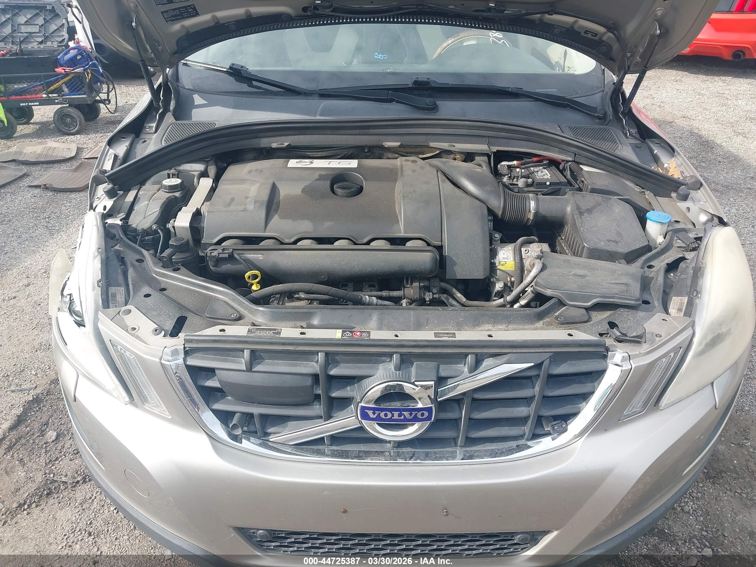 VOLVO XC60 image 10