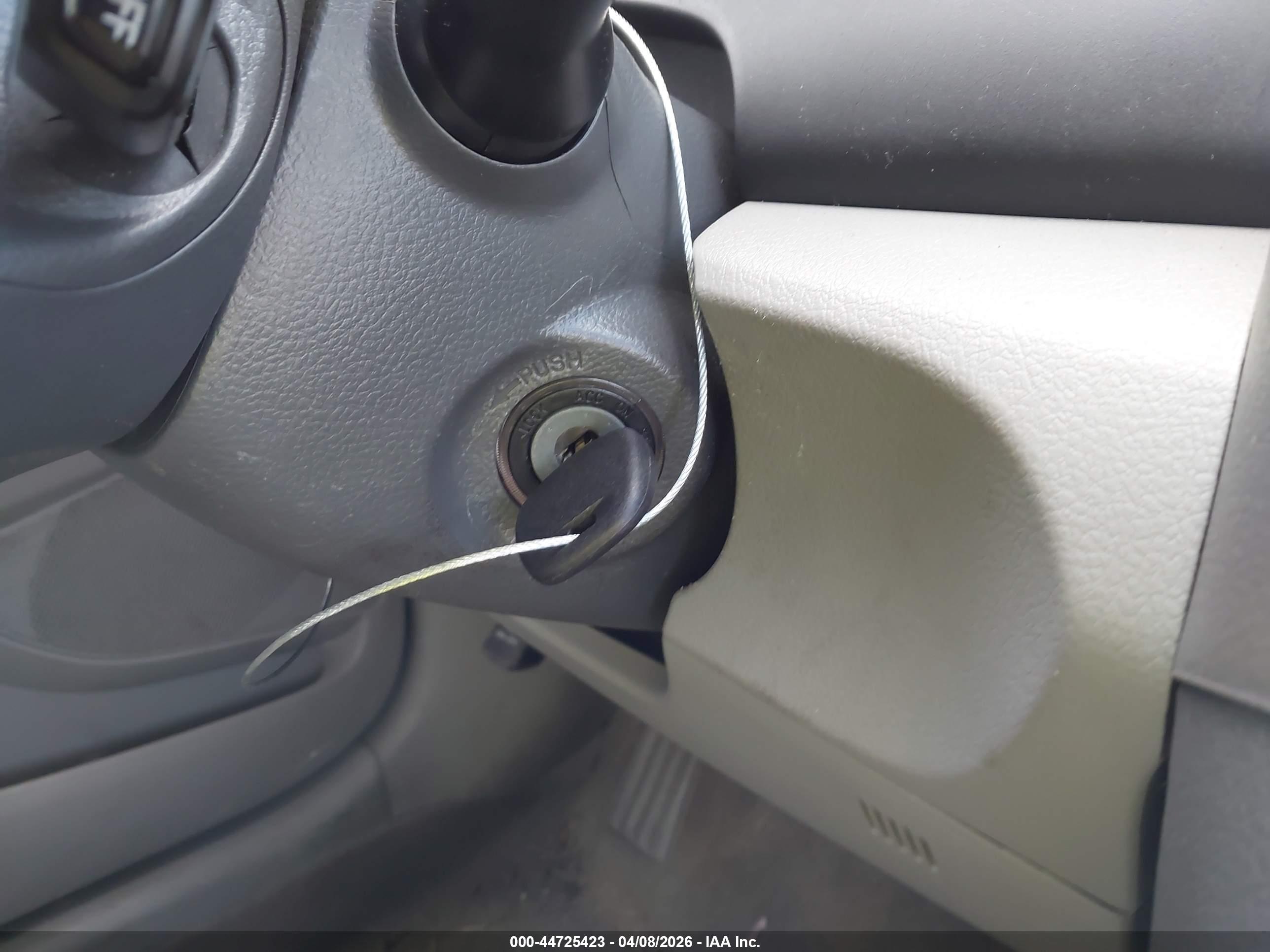 TOYOTA CAMRY image 11