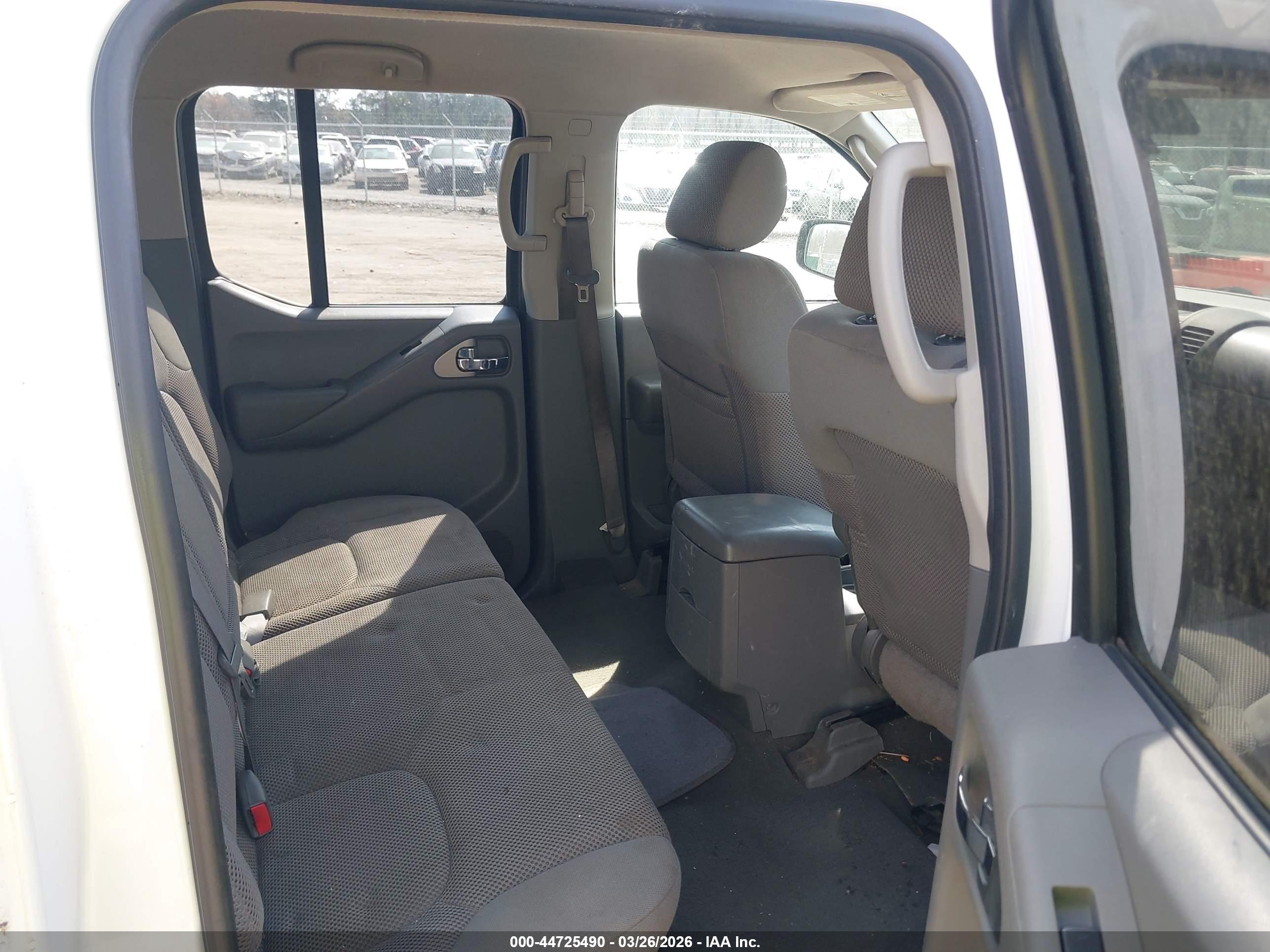 NISSAN FRONTIER image 8