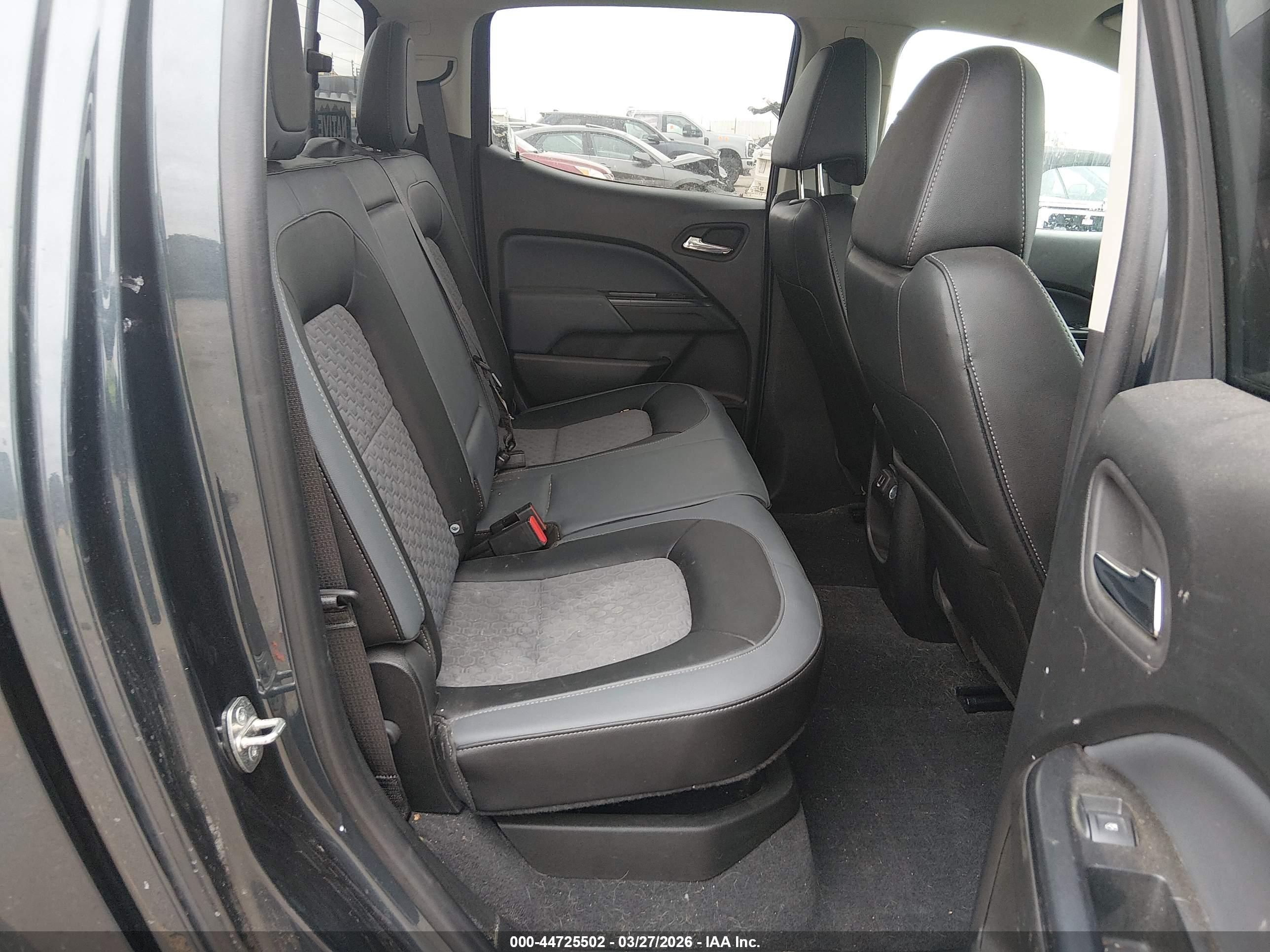 CHEVROLET COLORADO image 8