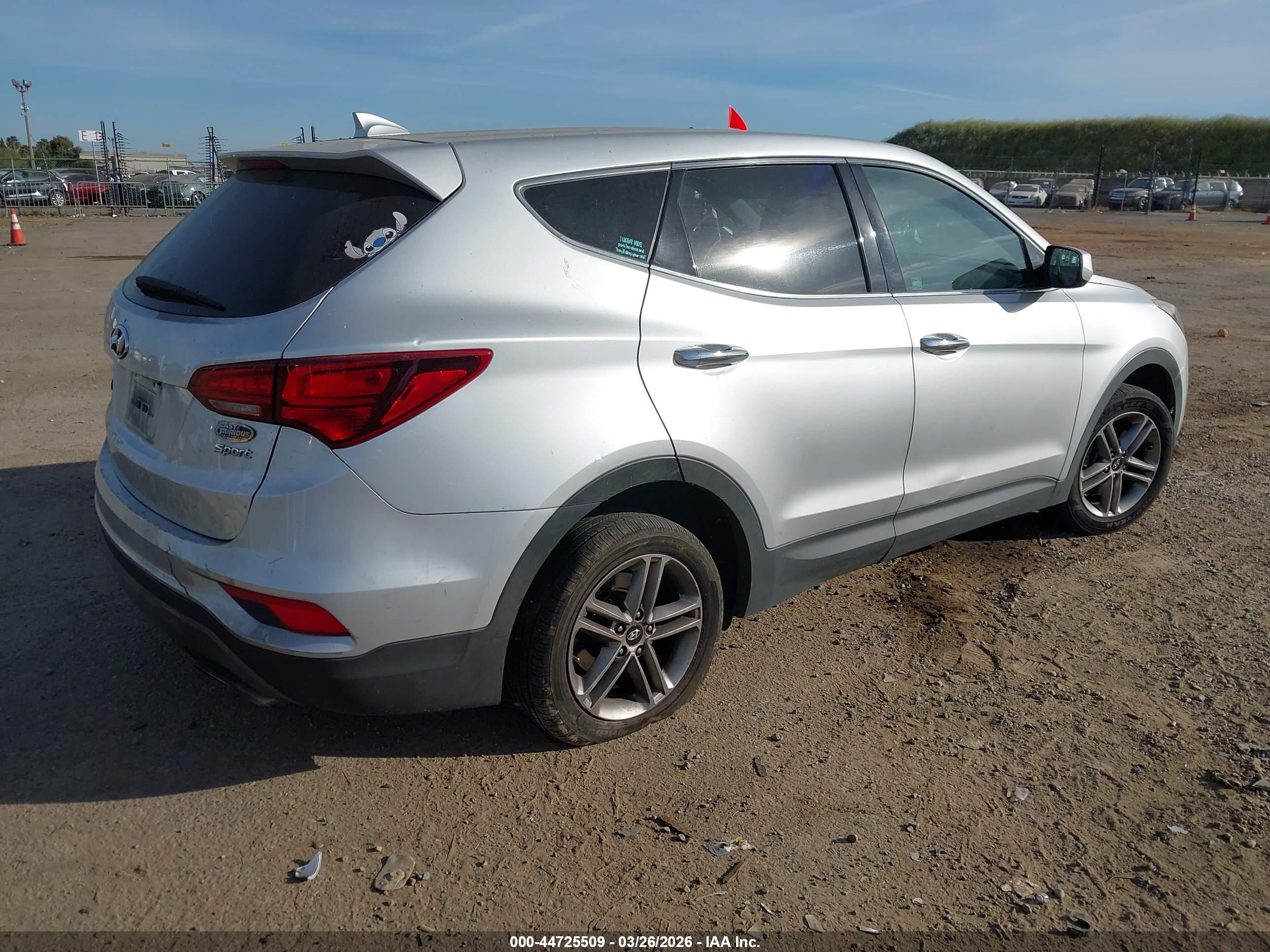 HYUNDAI SANTA image 4