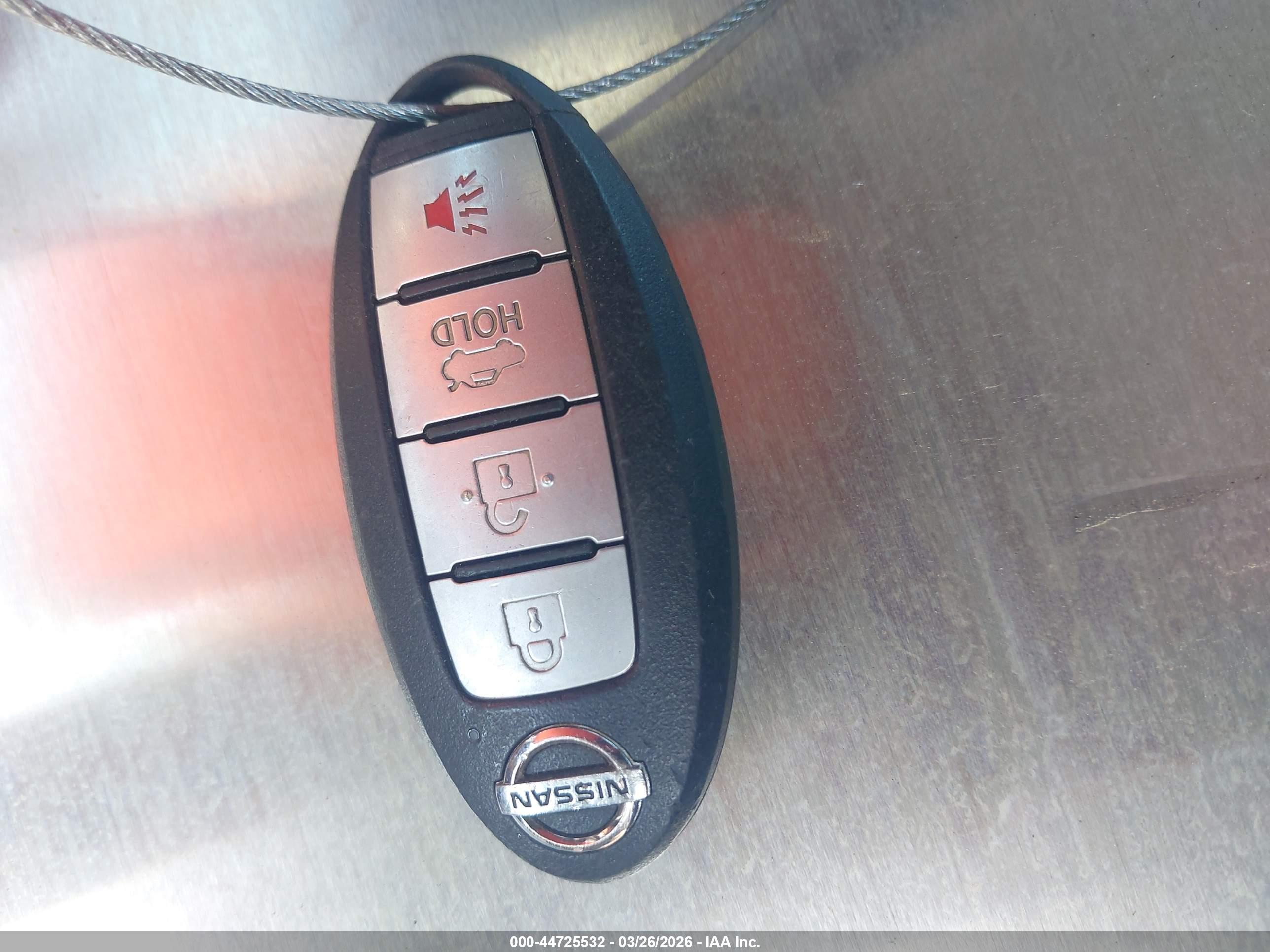 NISSAN VERSA image 11
