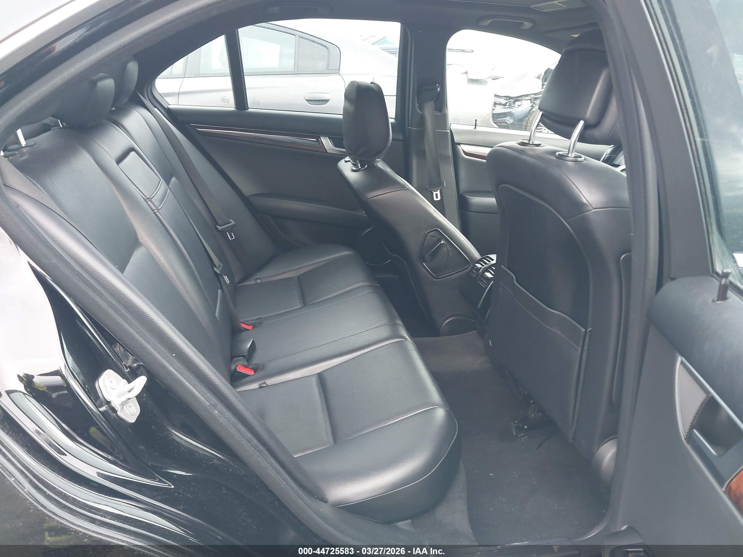MERCEDES-BENZ C image 8