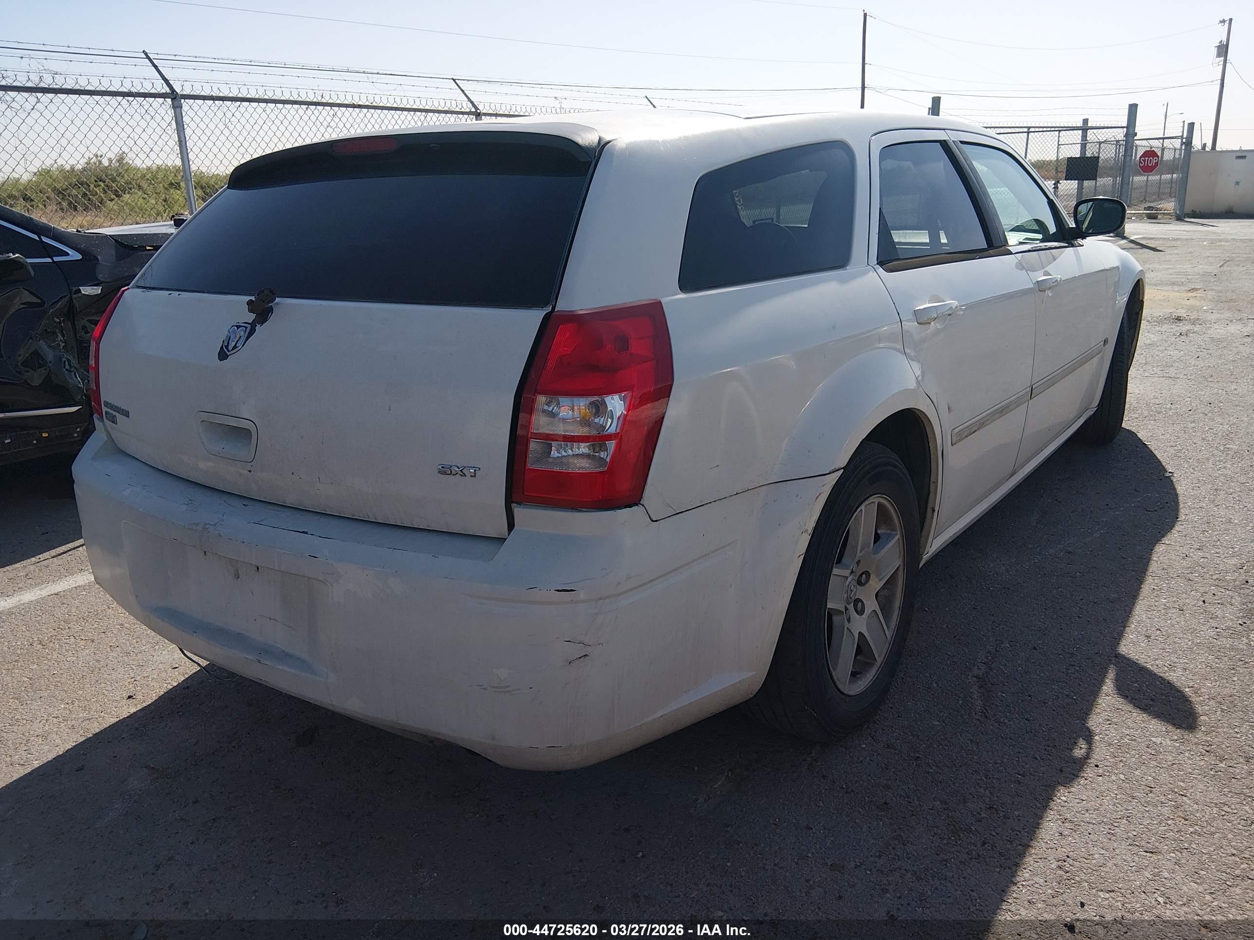 DODGE MAGNUM image 4