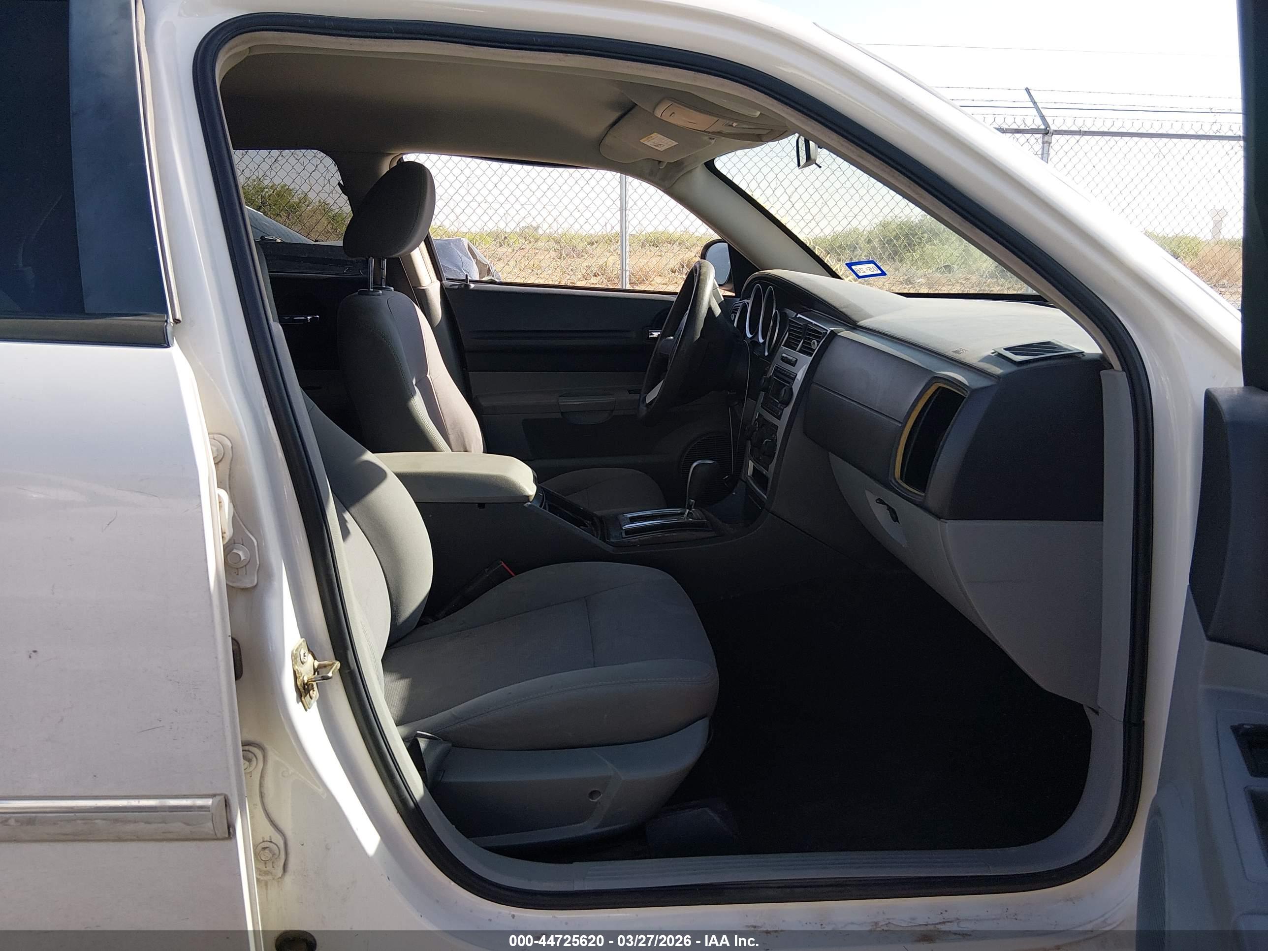 DODGE MAGNUM image 5