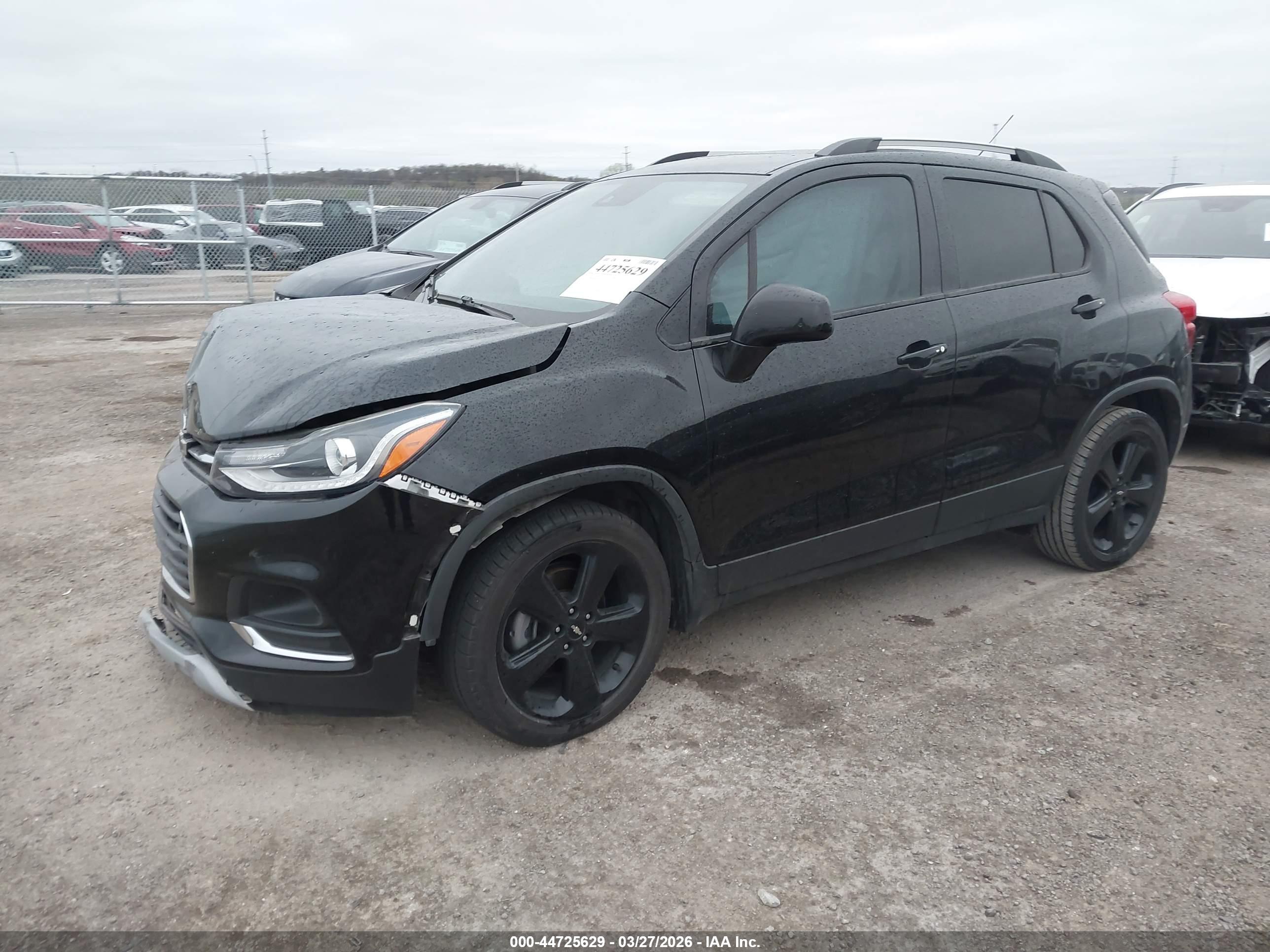 CHEVROLET TRAX image 2