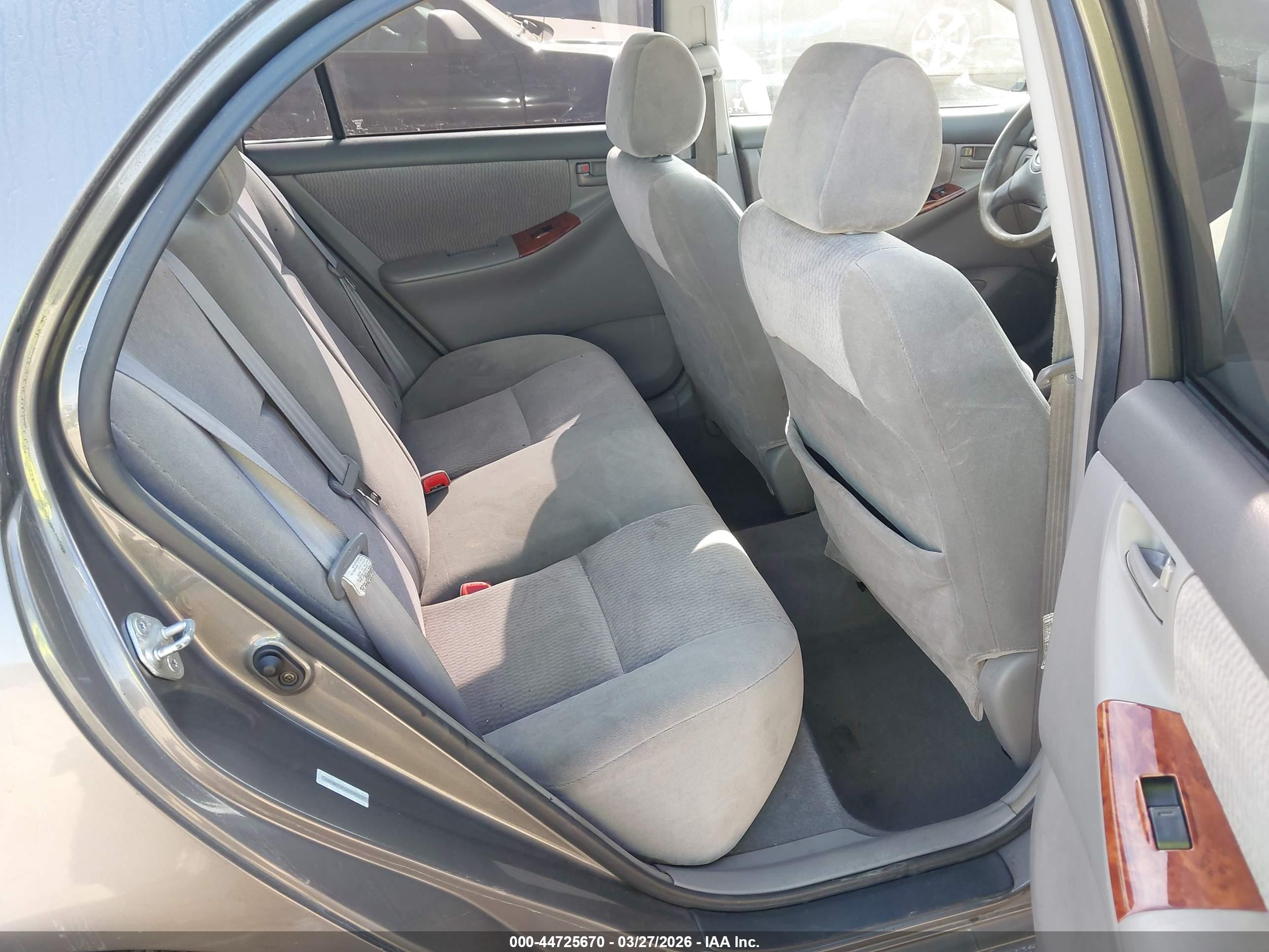 TOYOTA COROLLA image 8