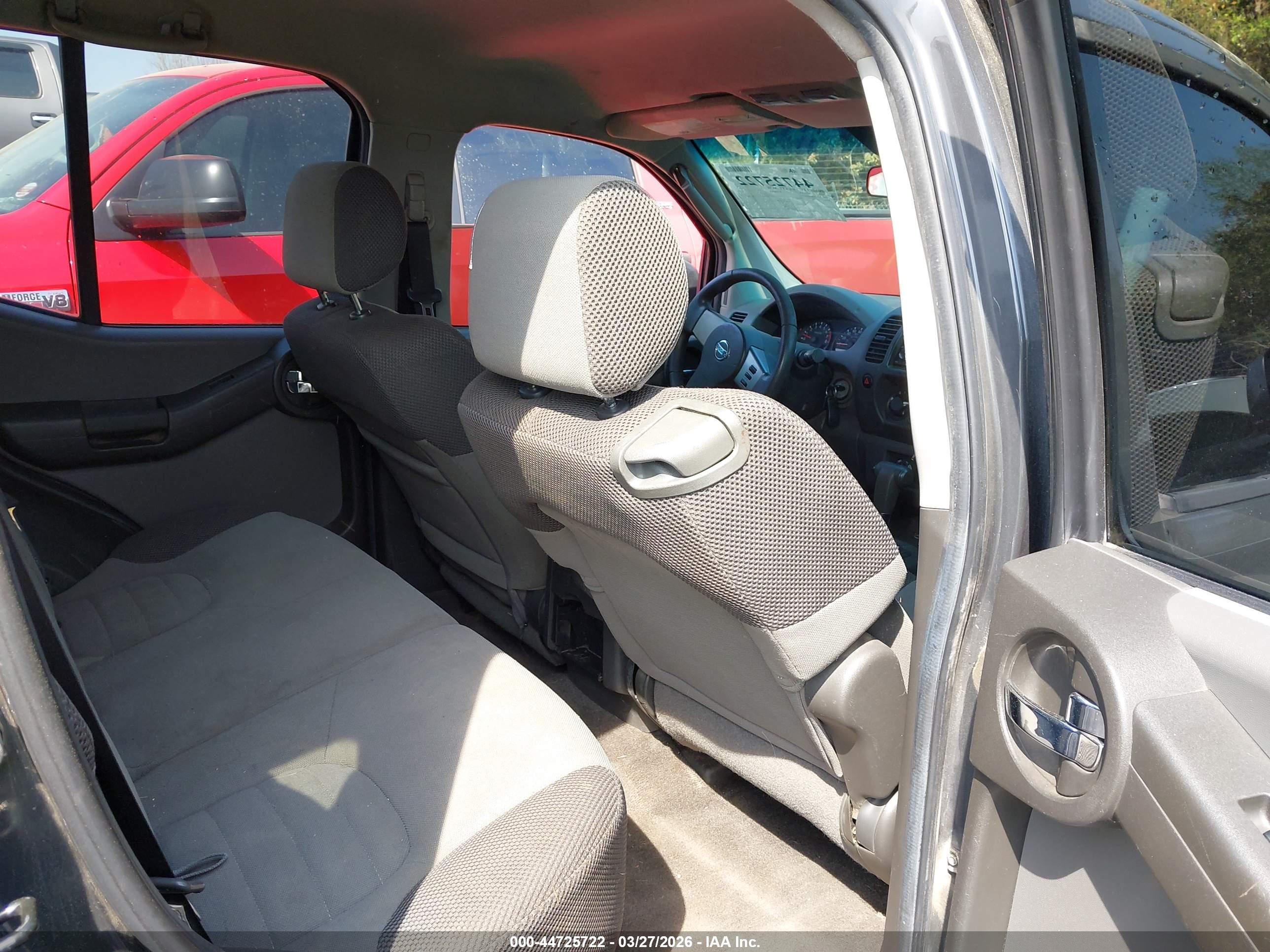 NISSAN XTERRA image 8