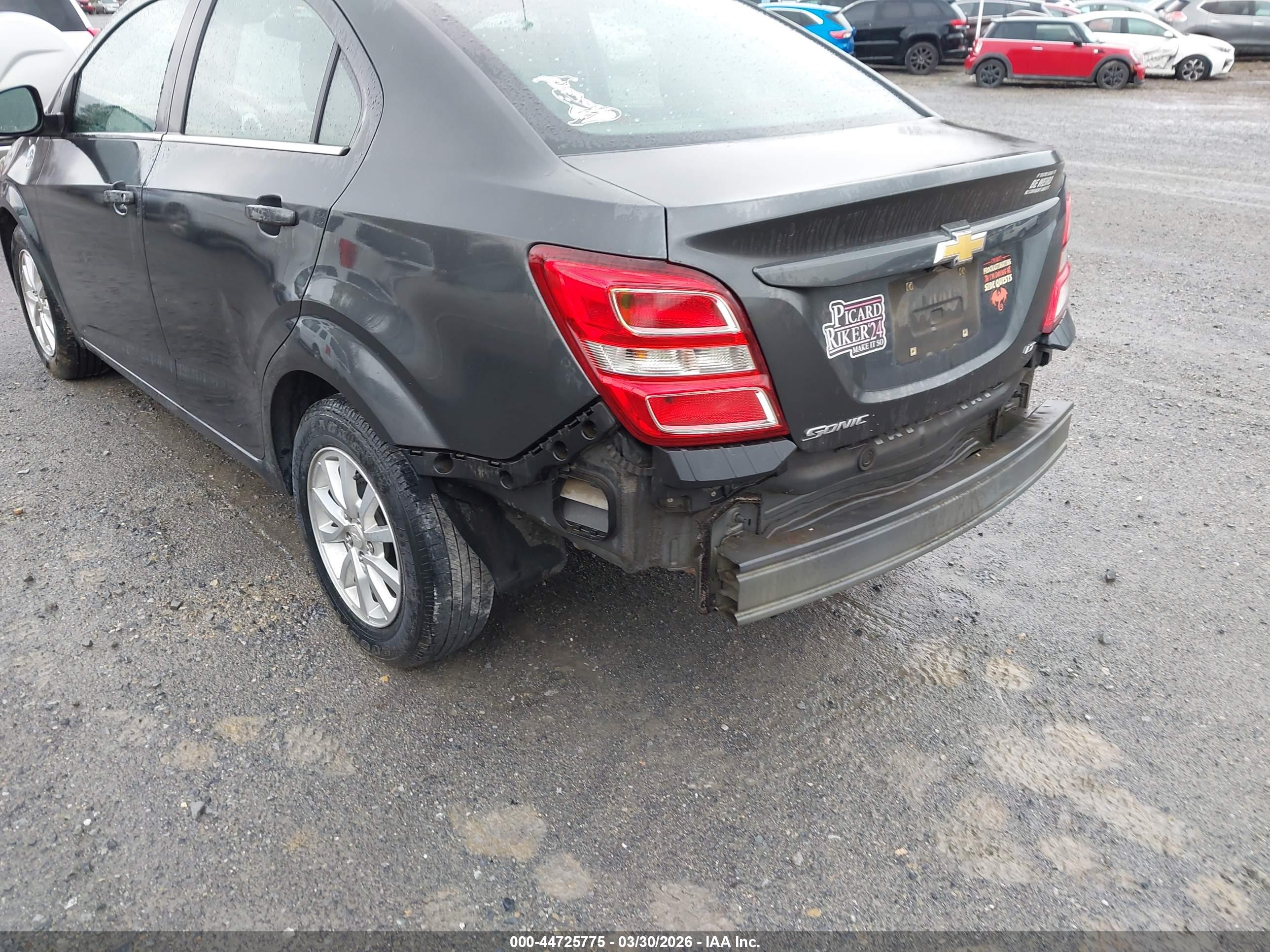 CHEVROLET SONIC image 6