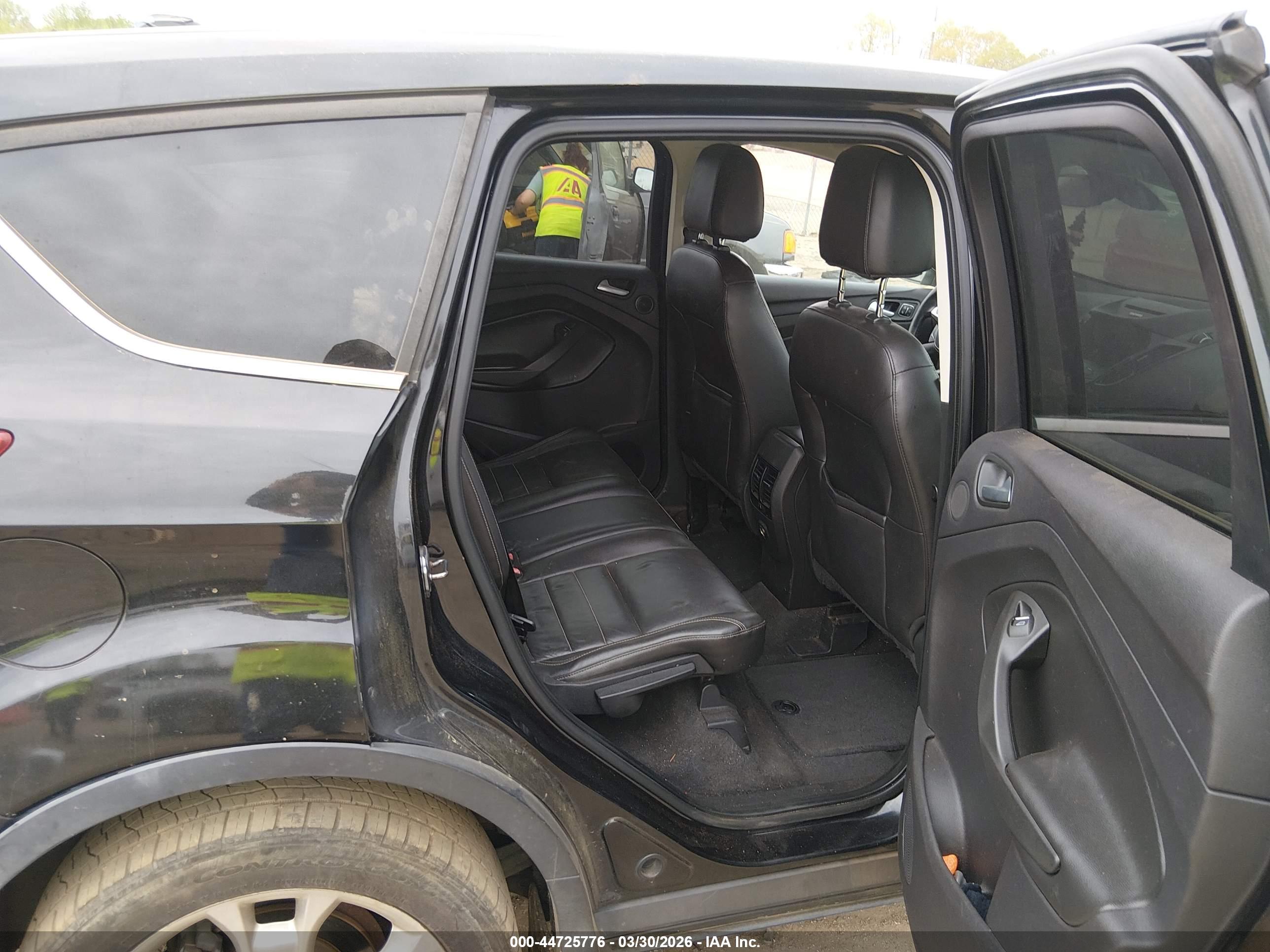 FORD ESCAPE image 8