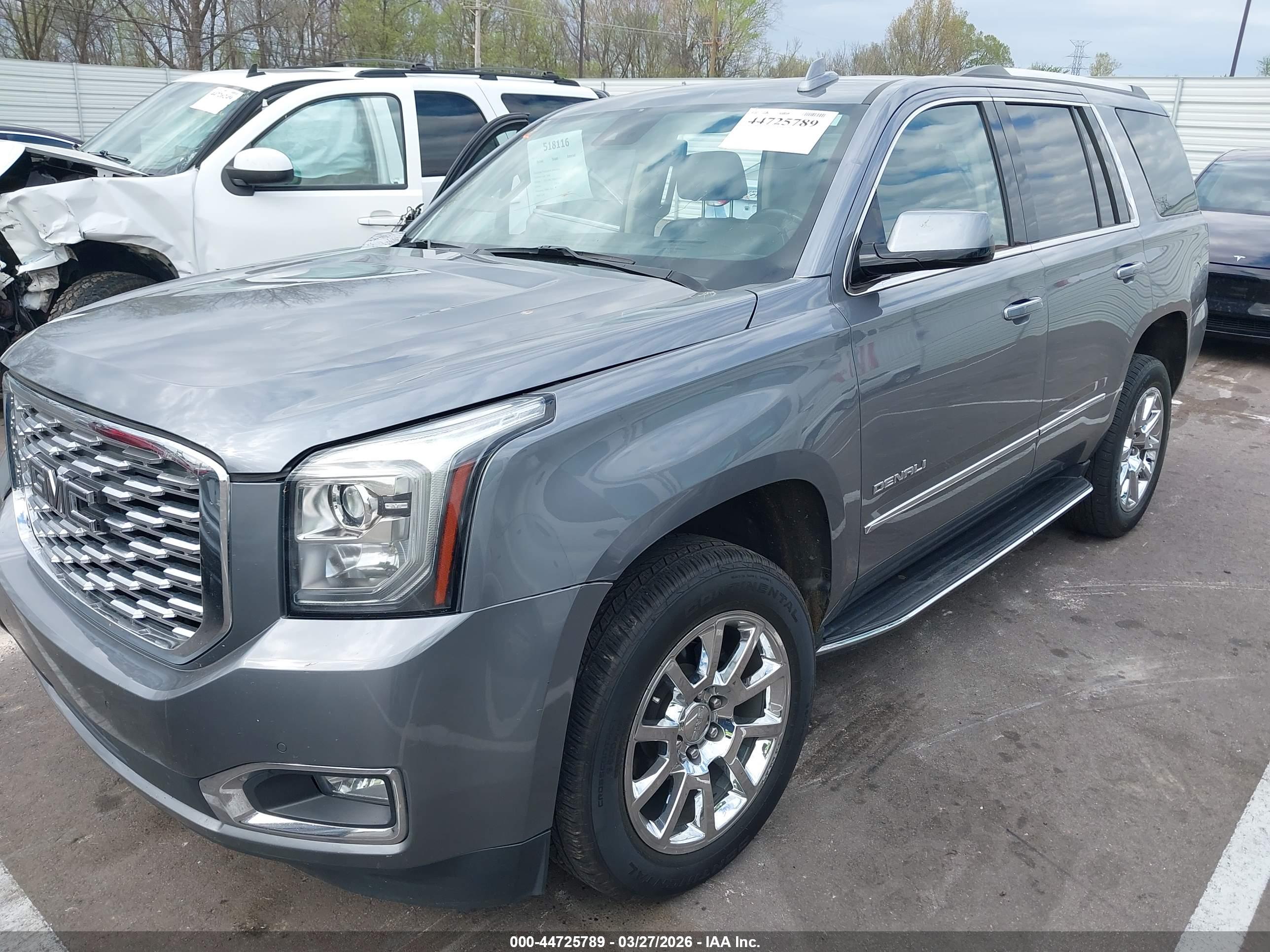 GMC YUKON image 2