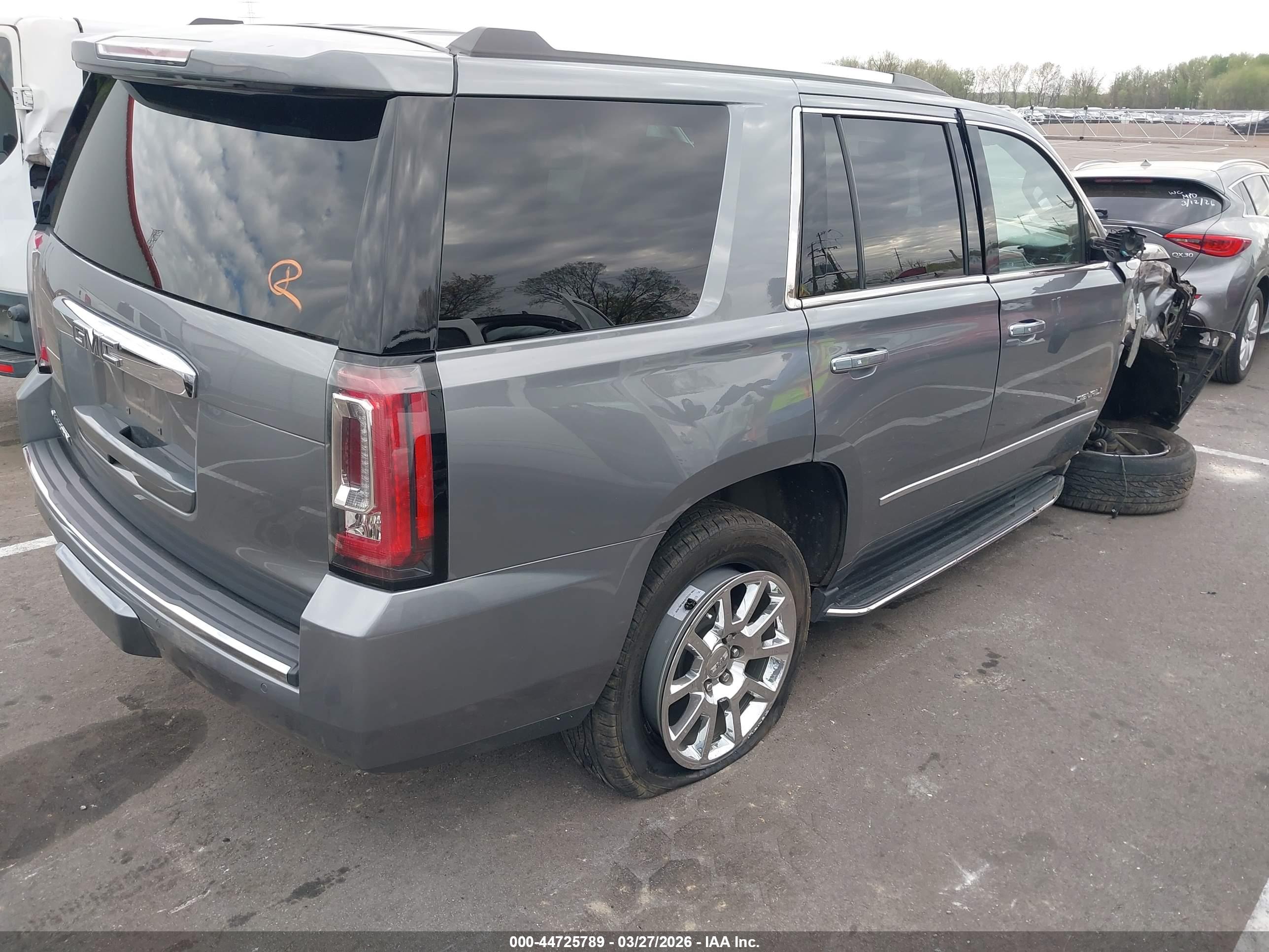 GMC YUKON image 4