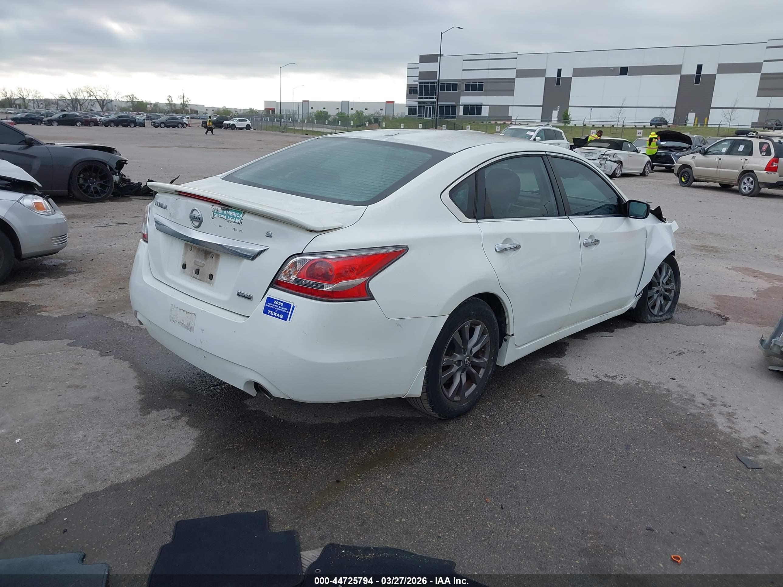 NISSAN ALTIMA image 4
