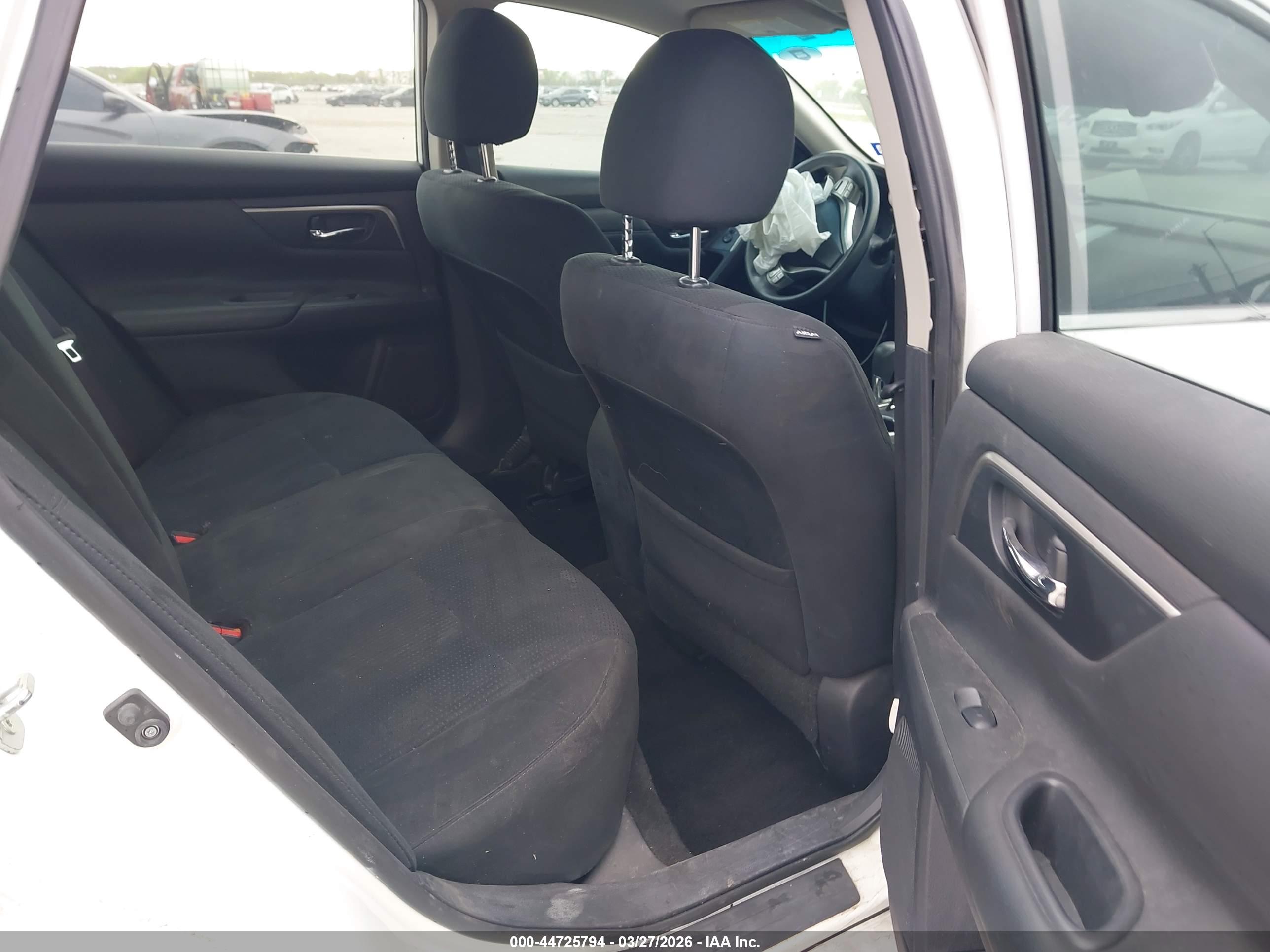 NISSAN ALTIMA image 8