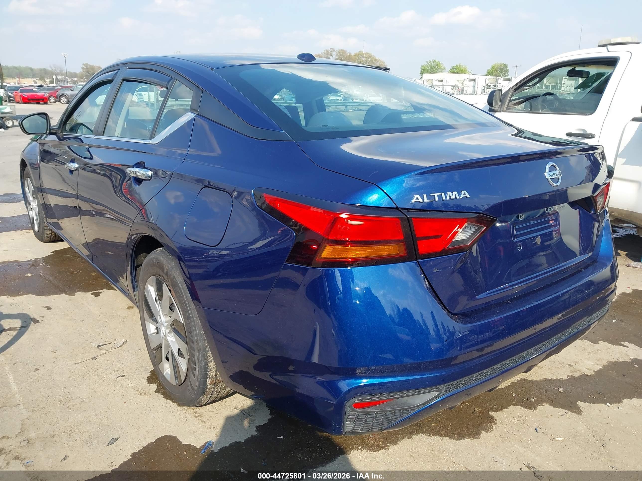 NISSAN ALTIMA image 3