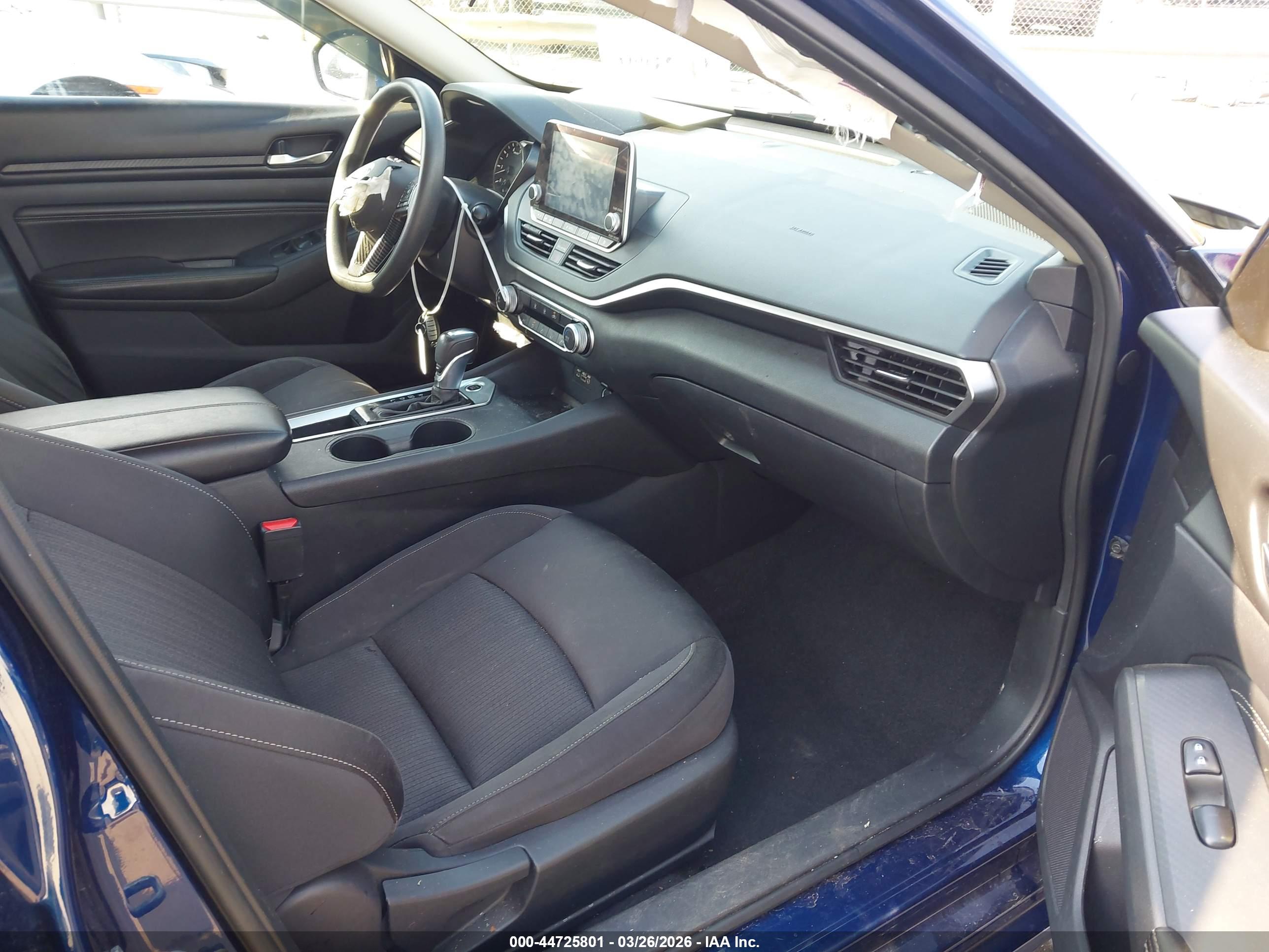 NISSAN ALTIMA image 5