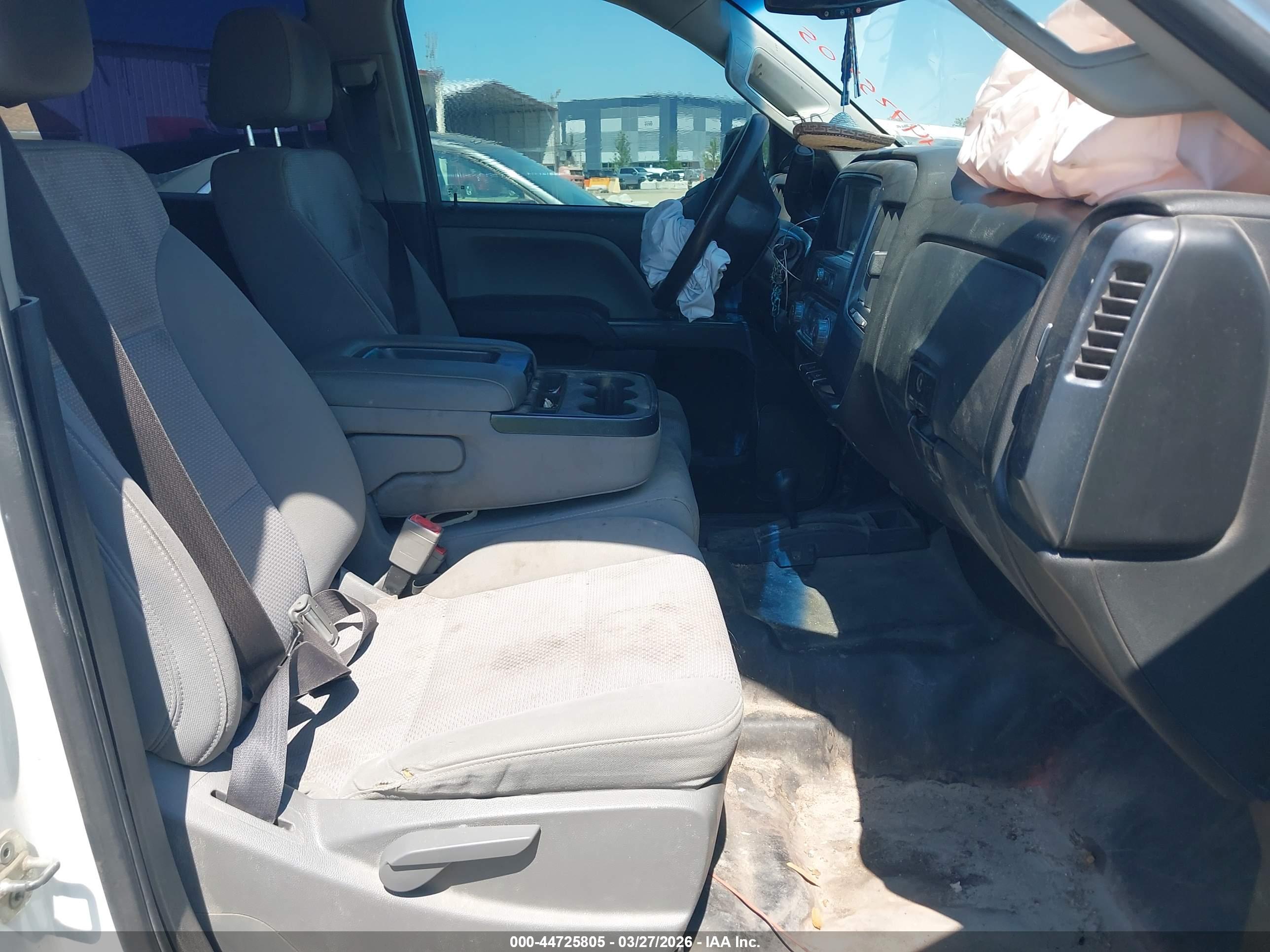 CHEVROLET SILVERADO image 5