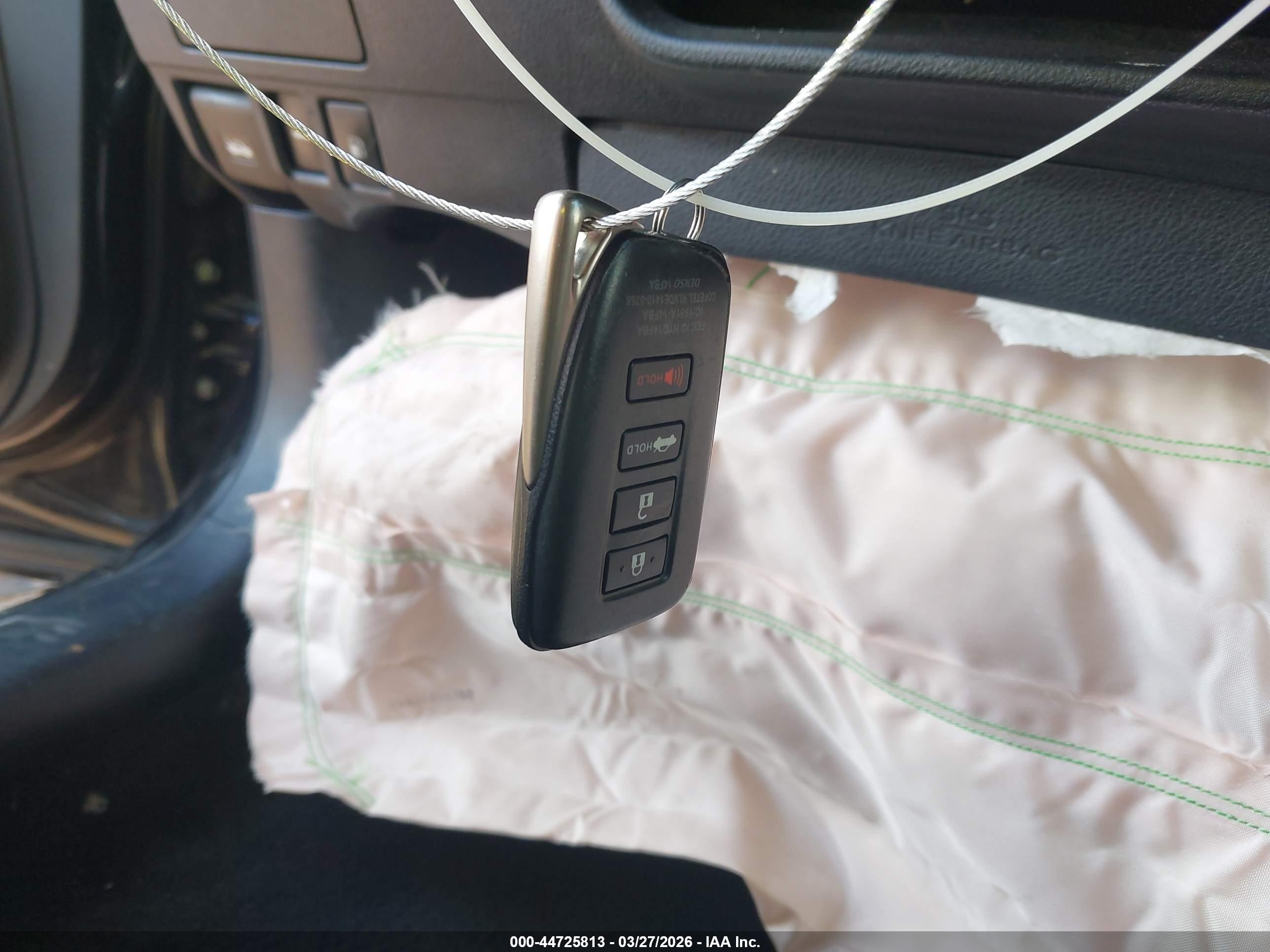LEXUS ES image 11