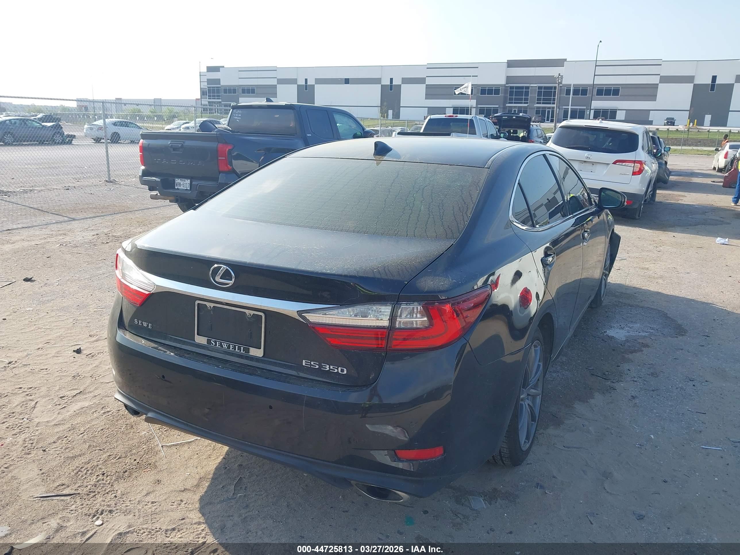 LEXUS ES image 4