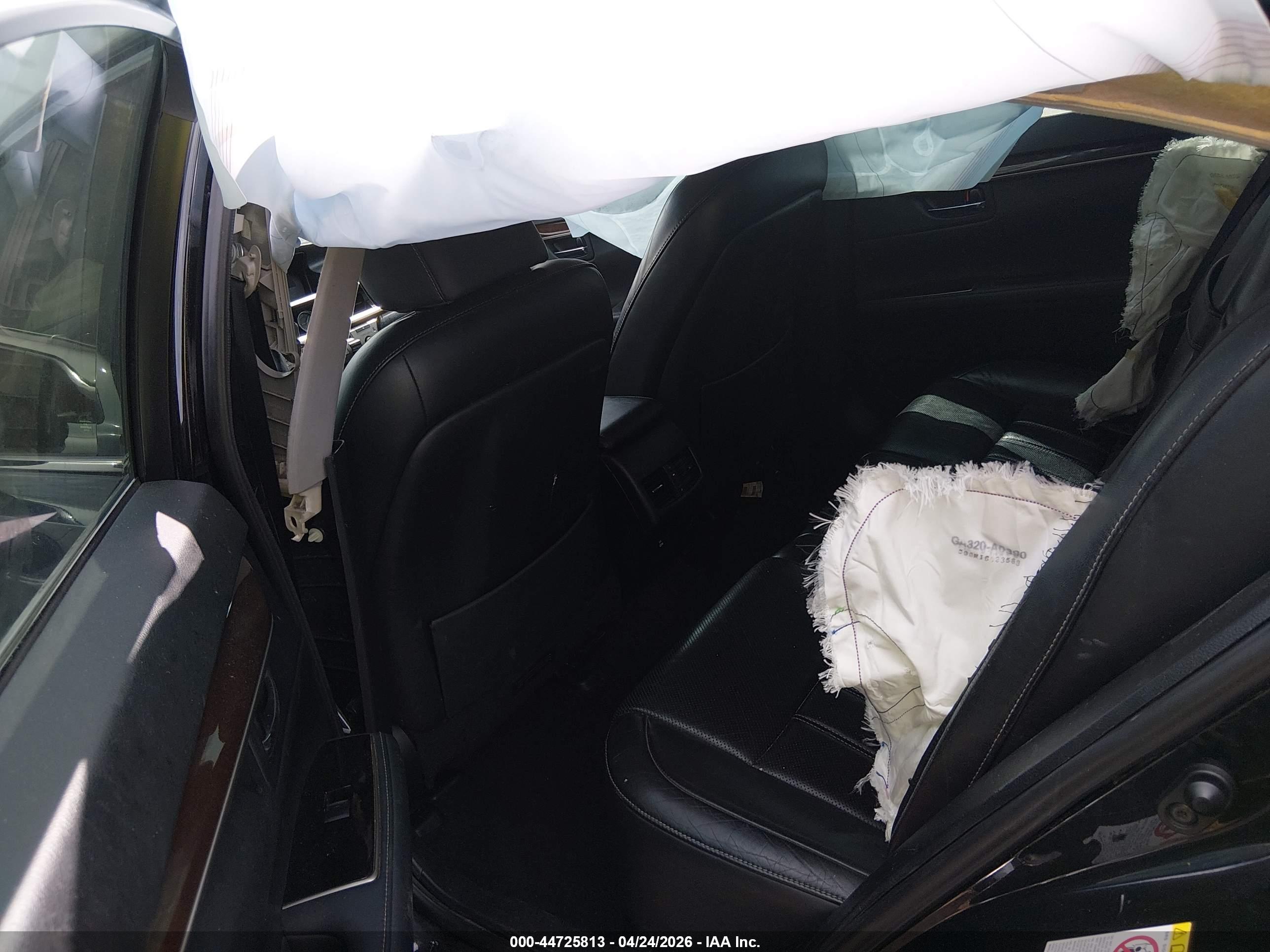 LEXUS ES image 8
