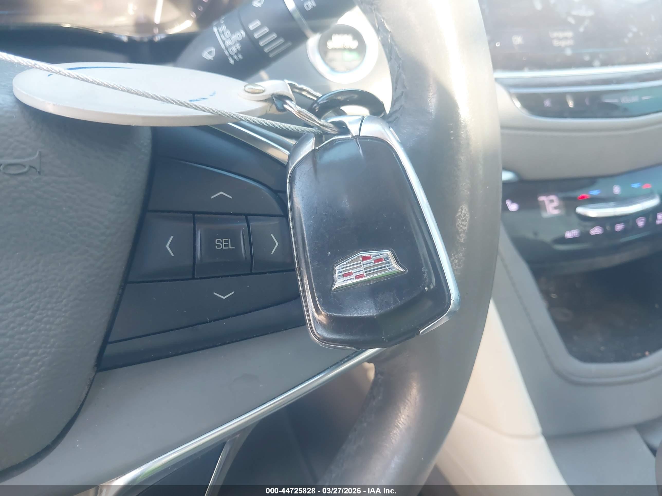 CADILLAC XT5 image 11