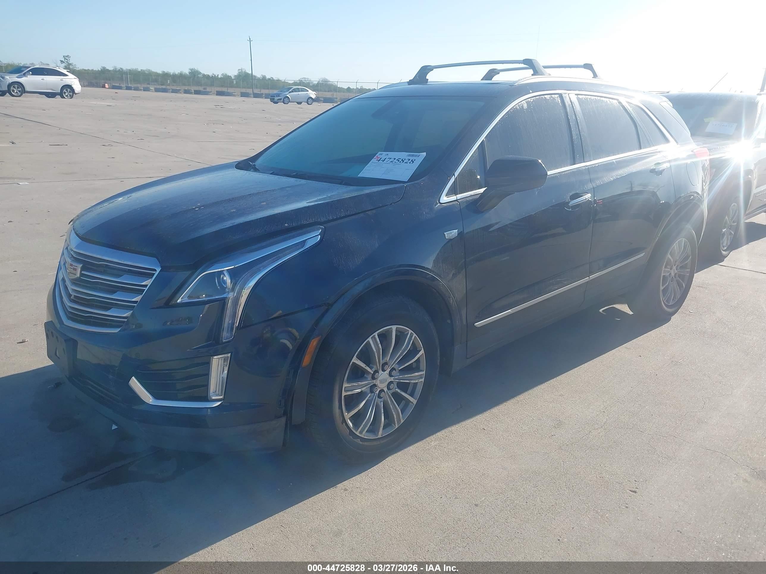 CADILLAC XT5 image 2