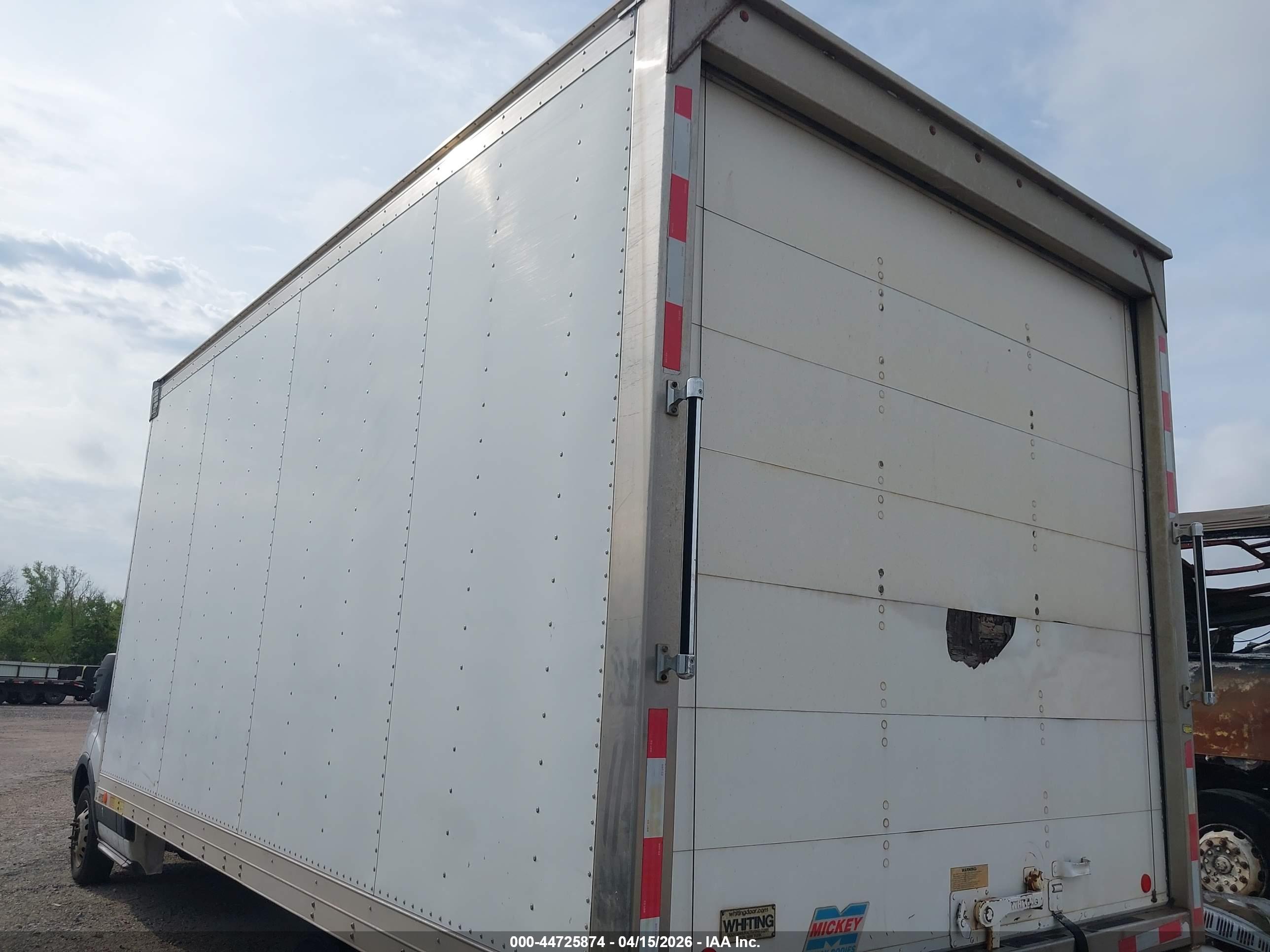 FORD TRANSIT-350 image 3