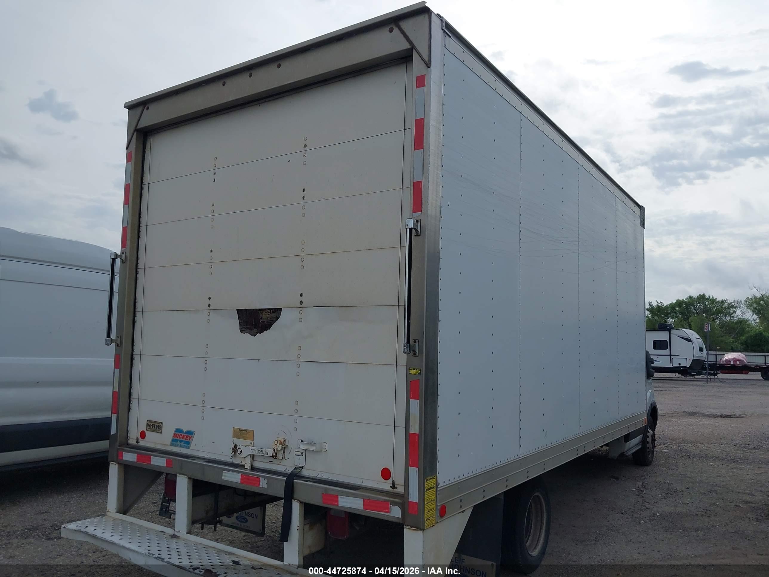 FORD TRANSIT-350 image 4