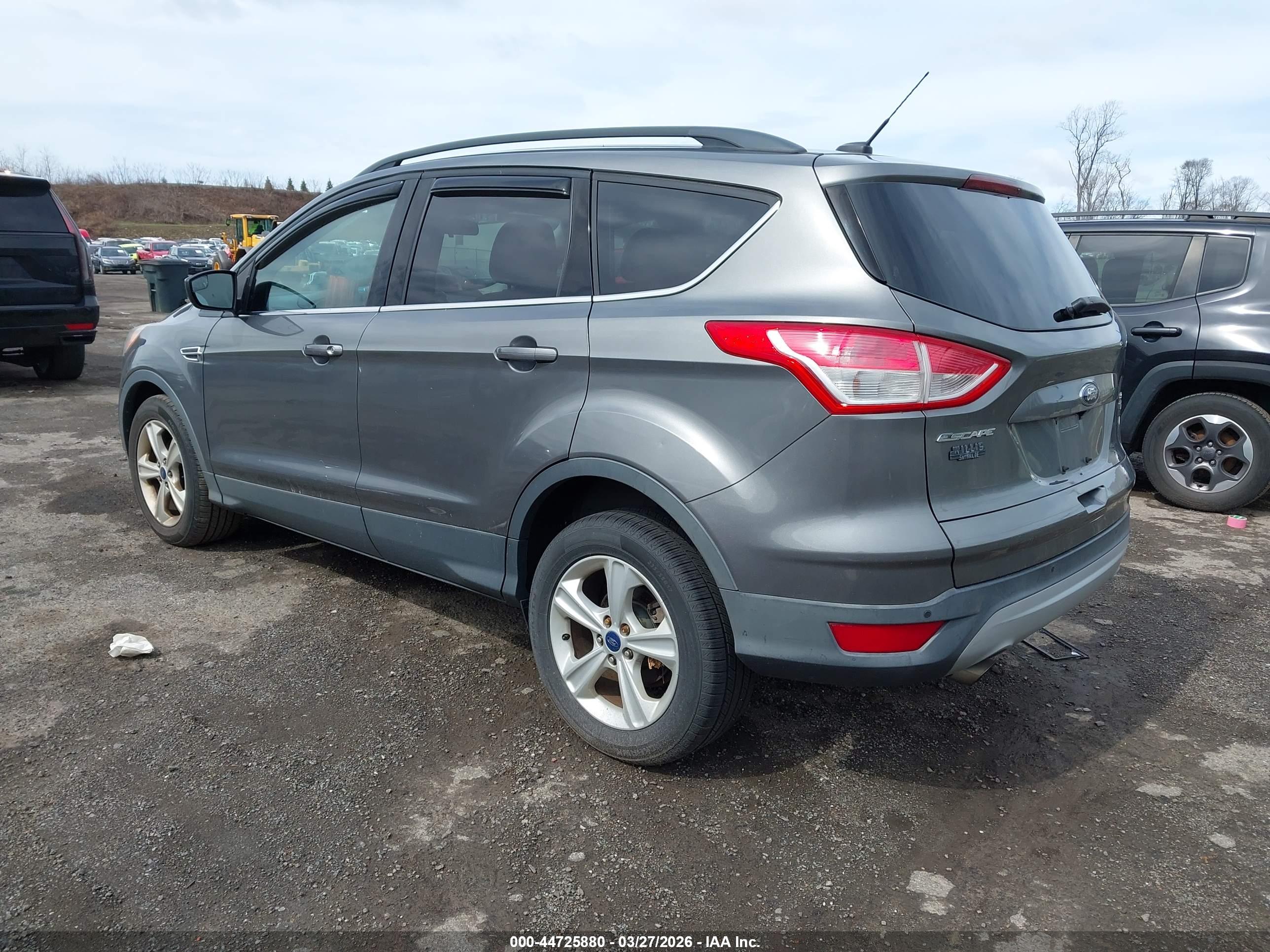 FORD ESCAPE image 3