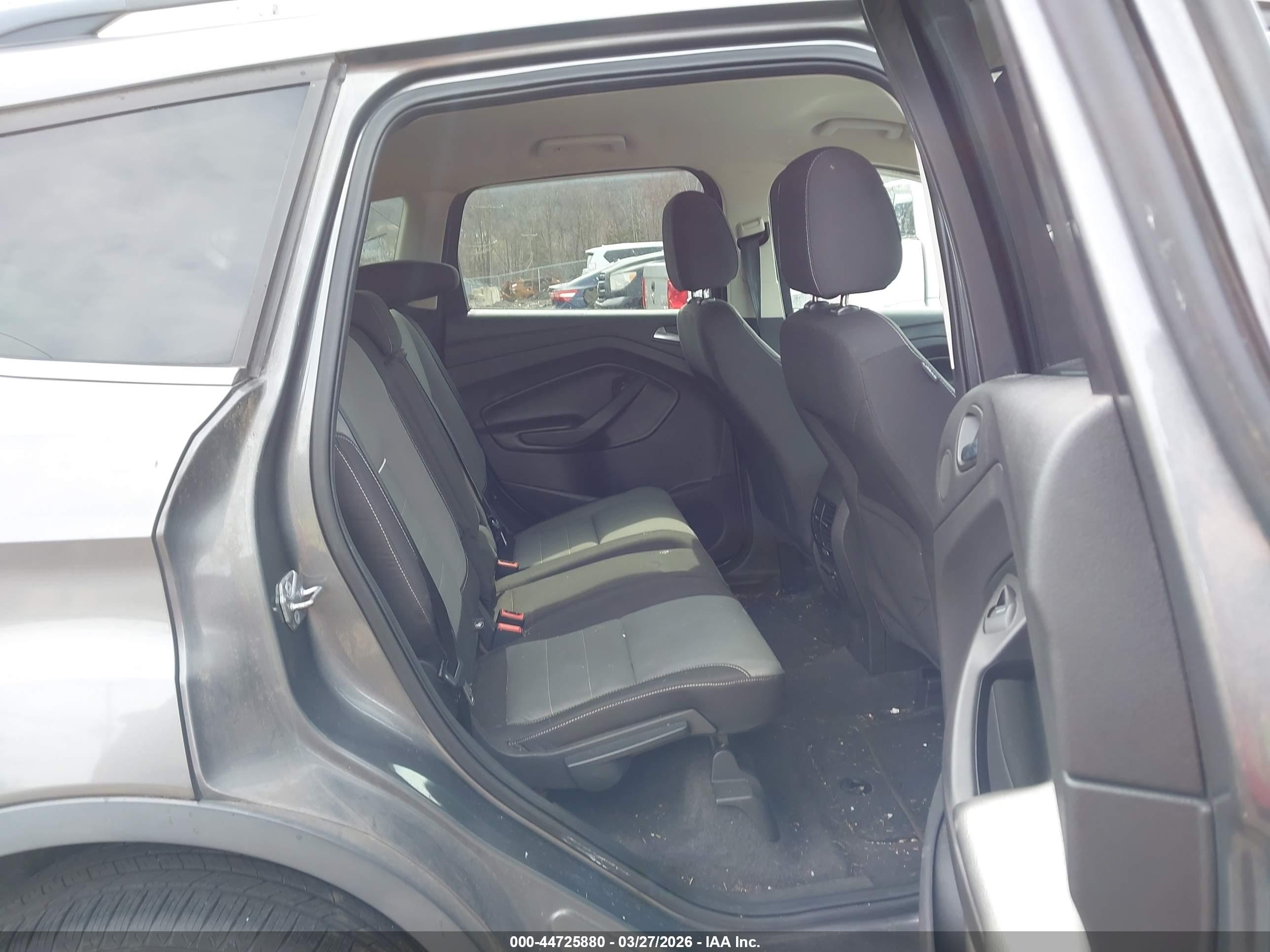 FORD ESCAPE image 8