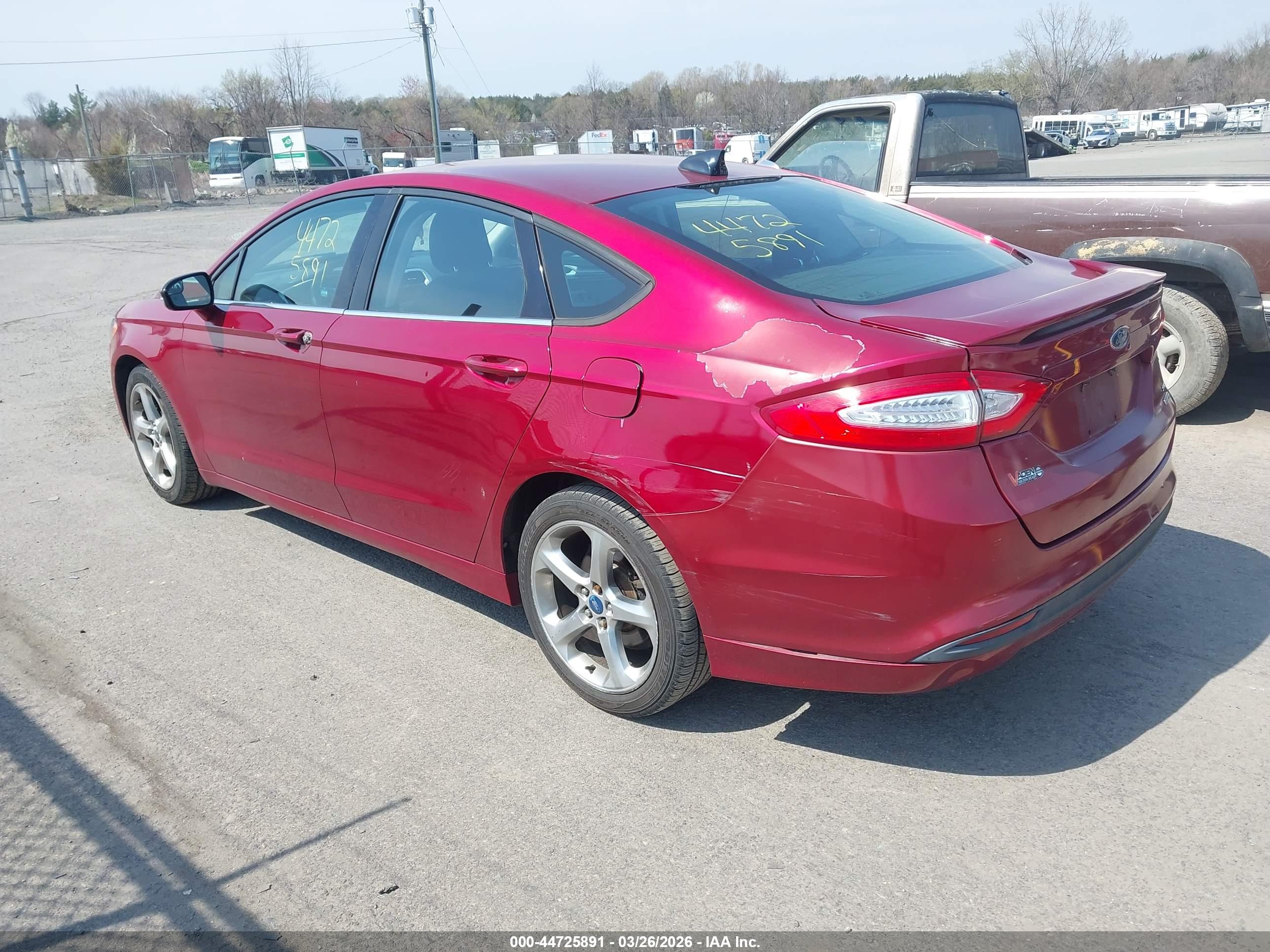 FORD FUSION image 3