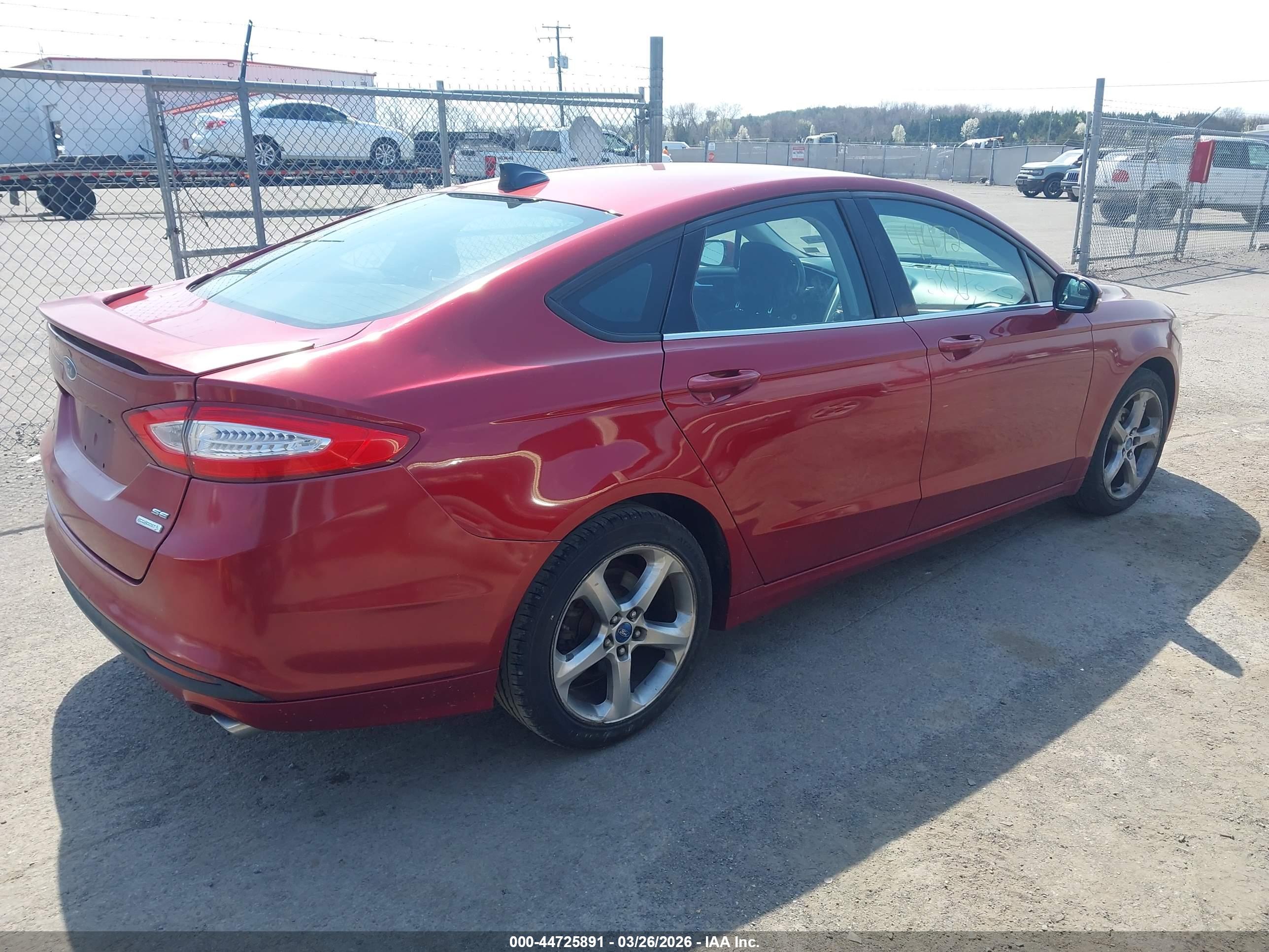 FORD FUSION image 4