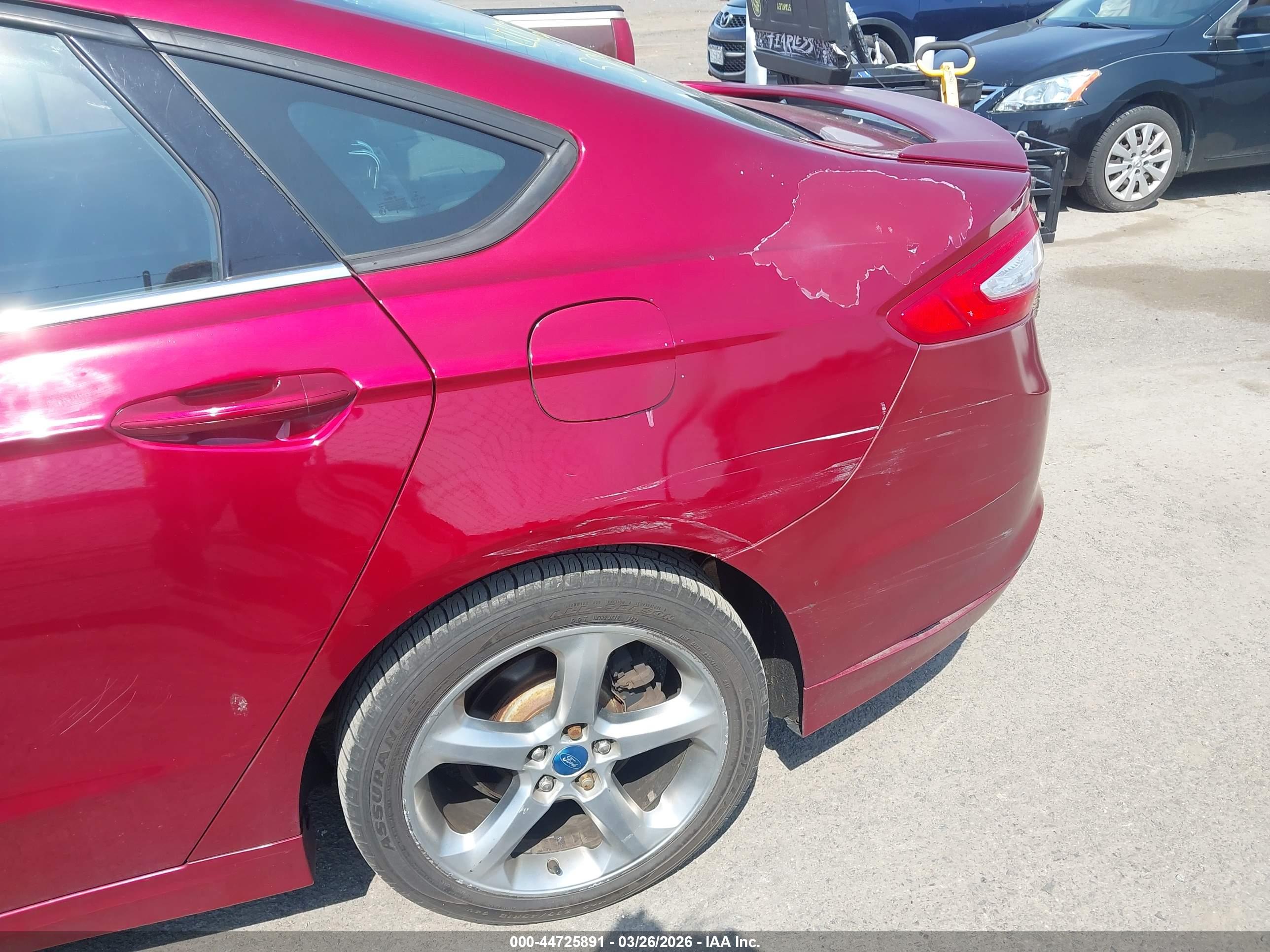 FORD FUSION image 6