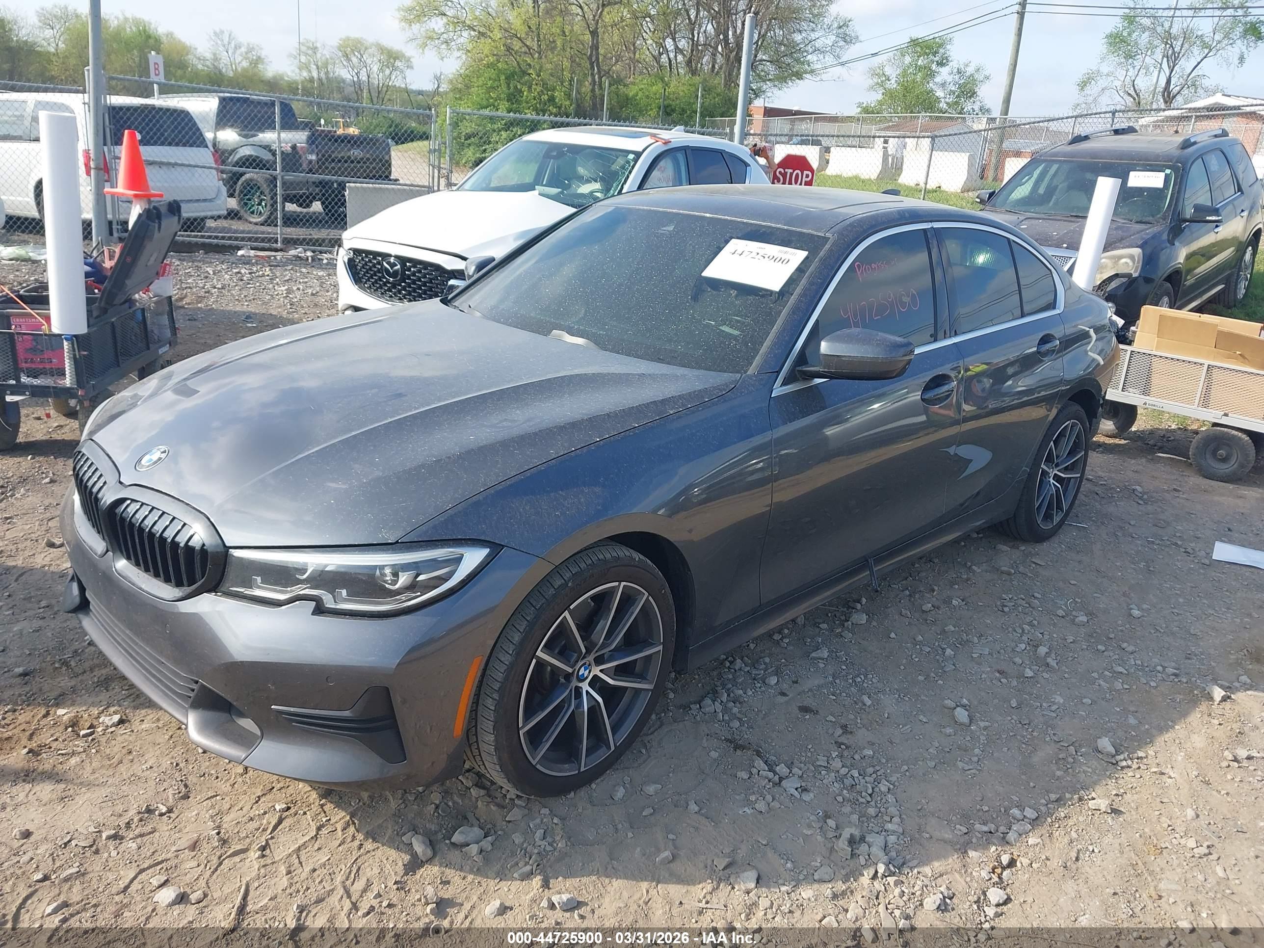 BMW 330I image 2