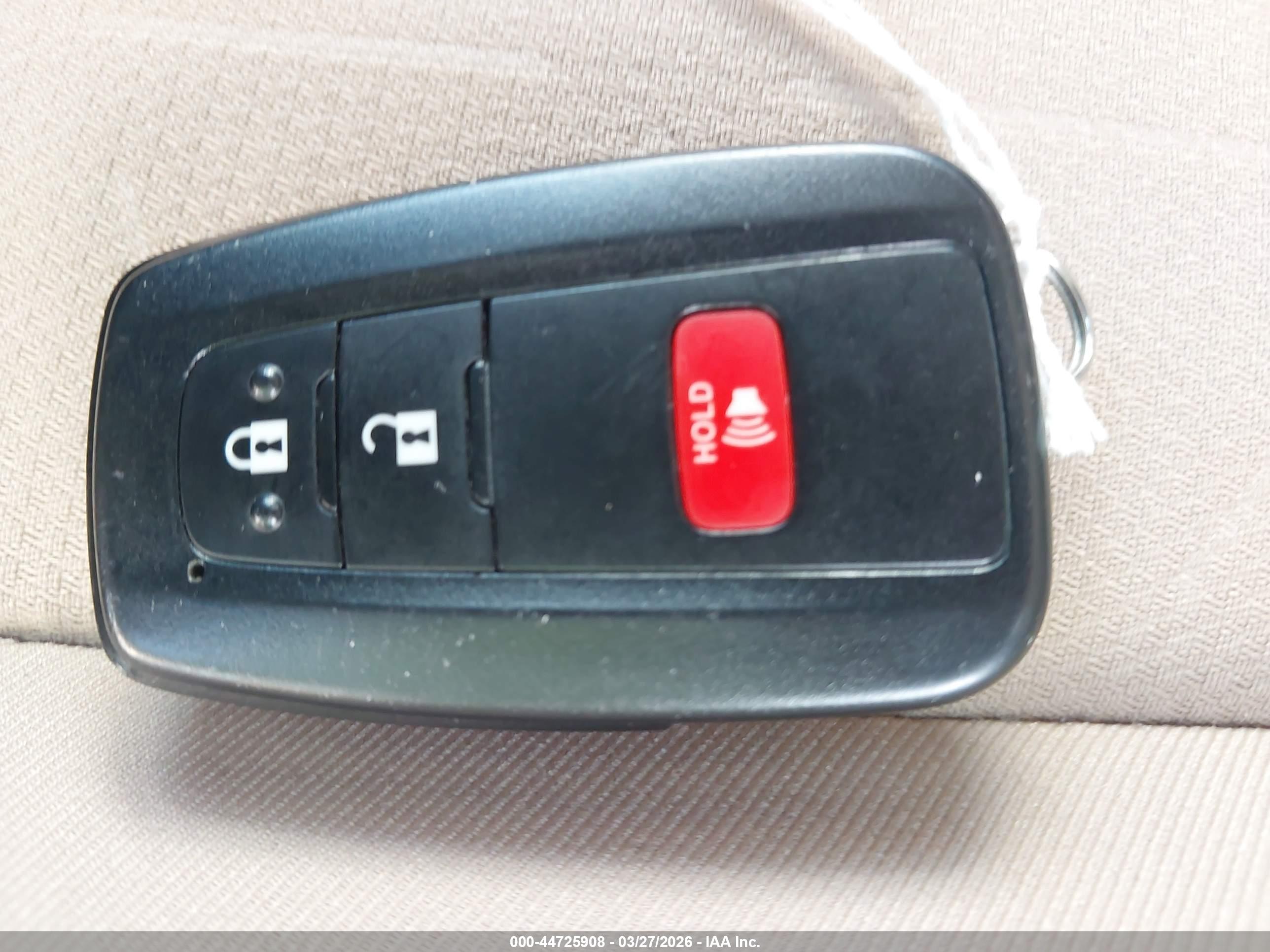 TOYOTA RAV4 image 11