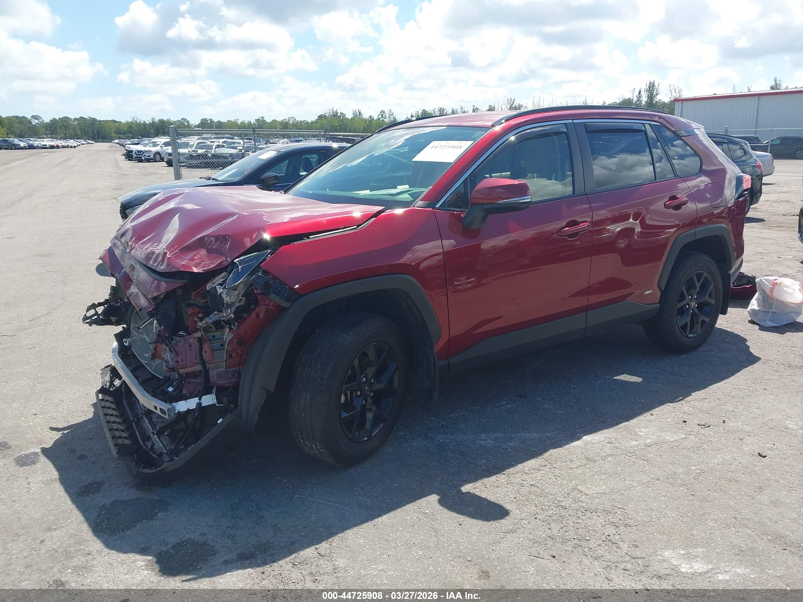 TOYOTA RAV4 image 2