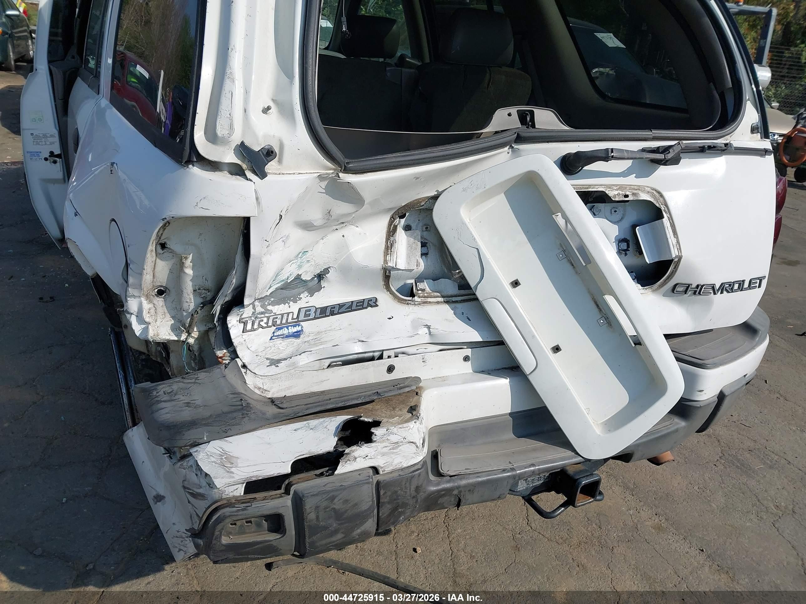 CHEVROLET TRAILBLAZER image 6