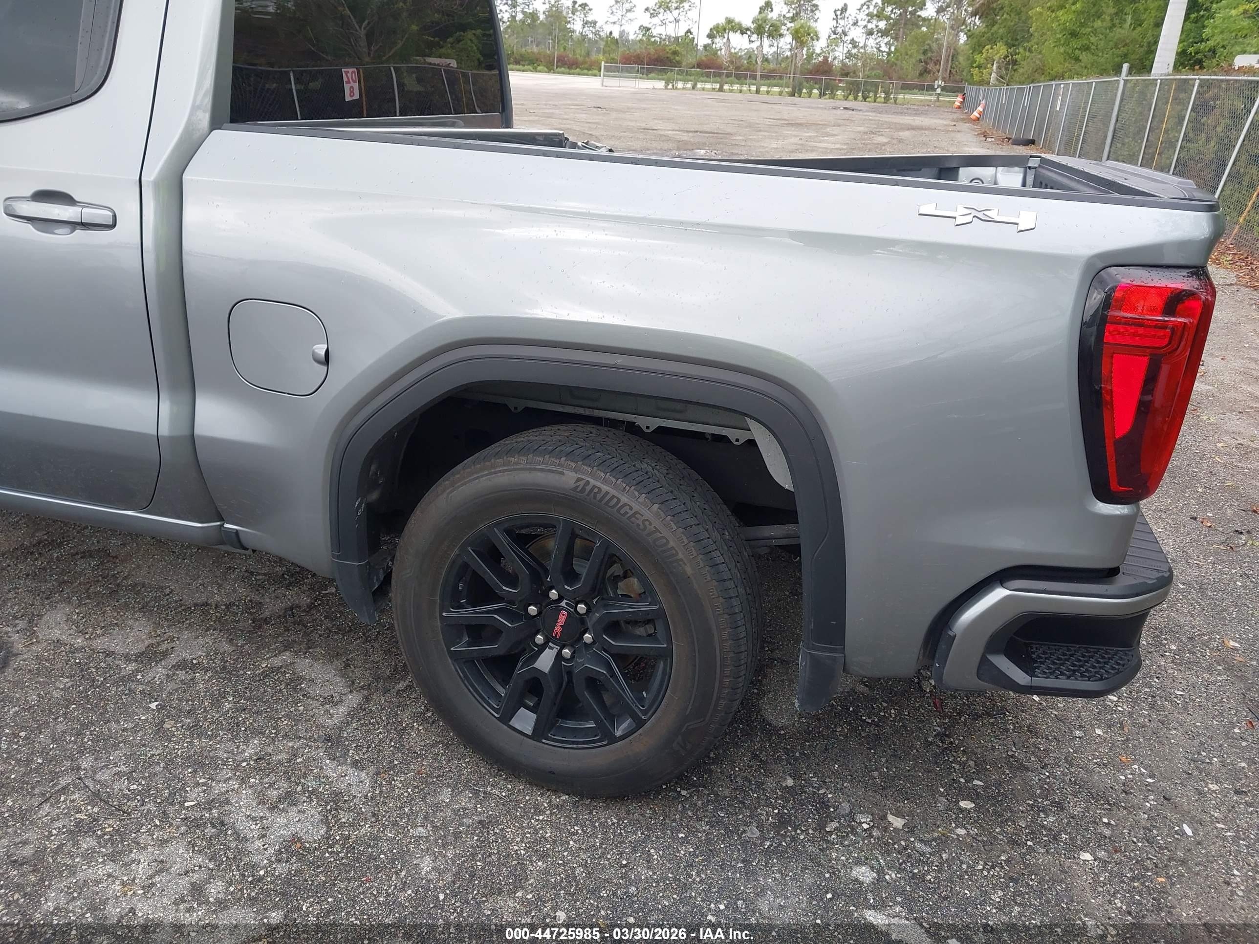 GMC SIERRA image 6
