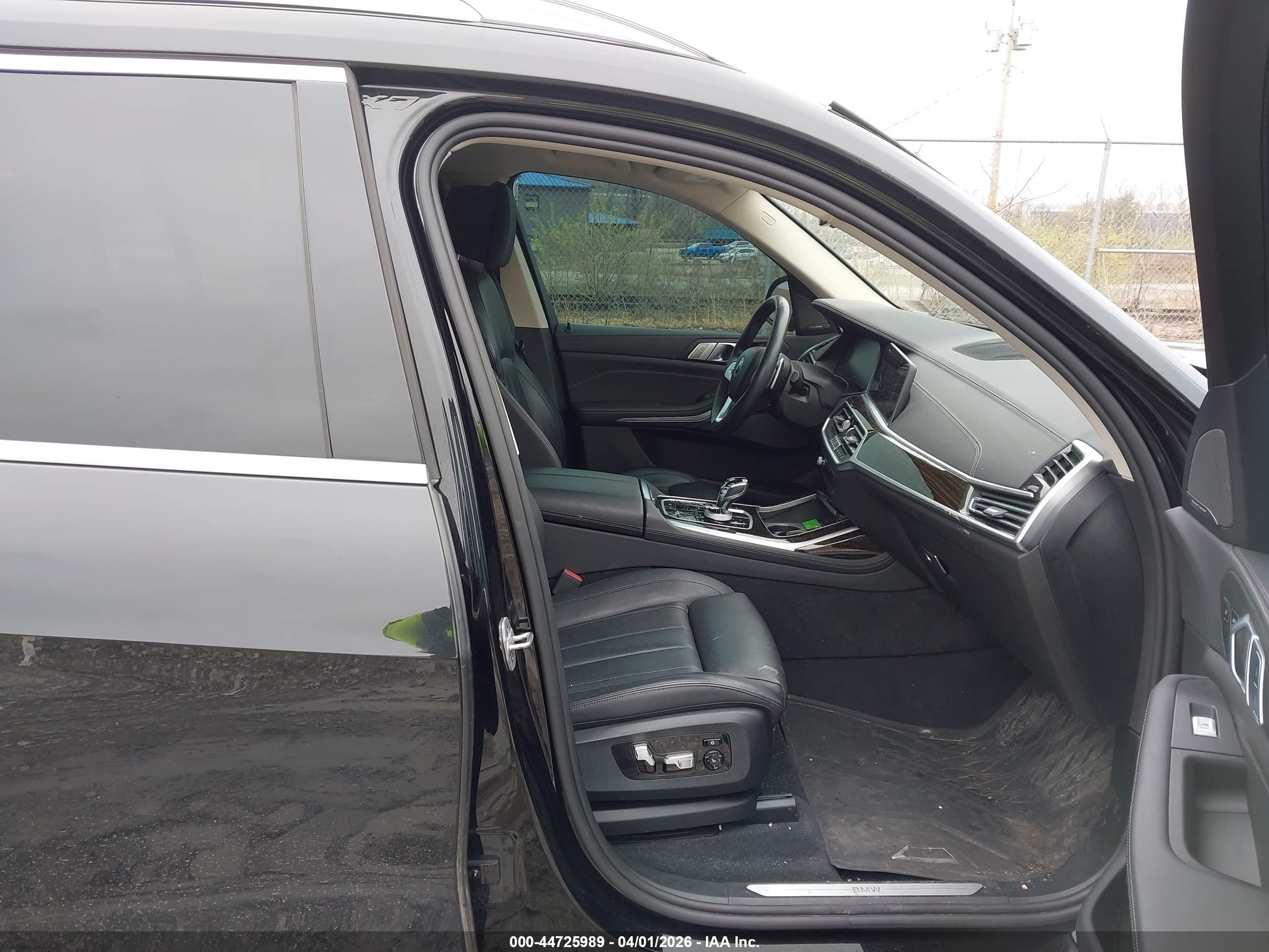 BMW X7 image 5