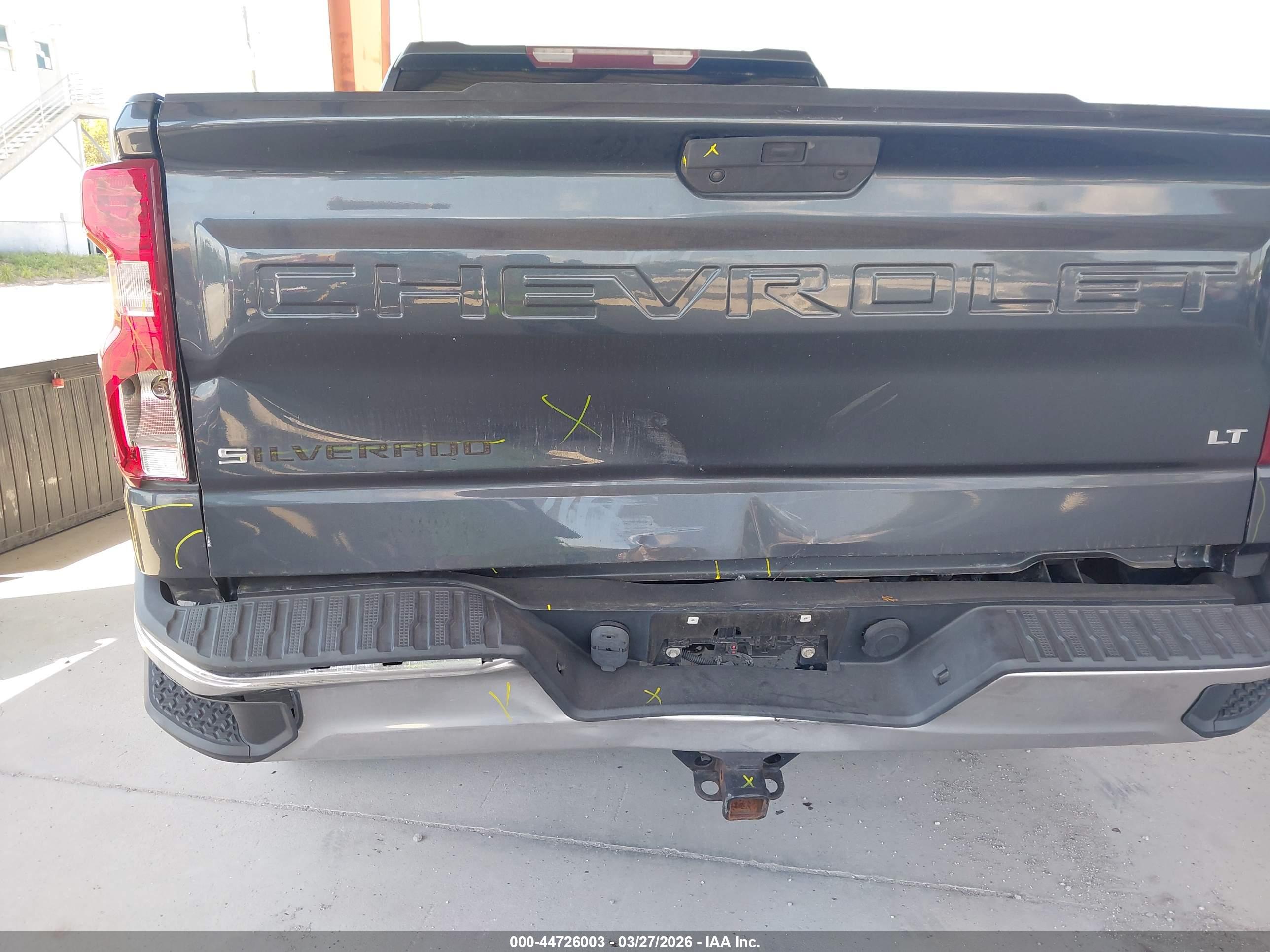 CHEVROLET SILVERADO image 6