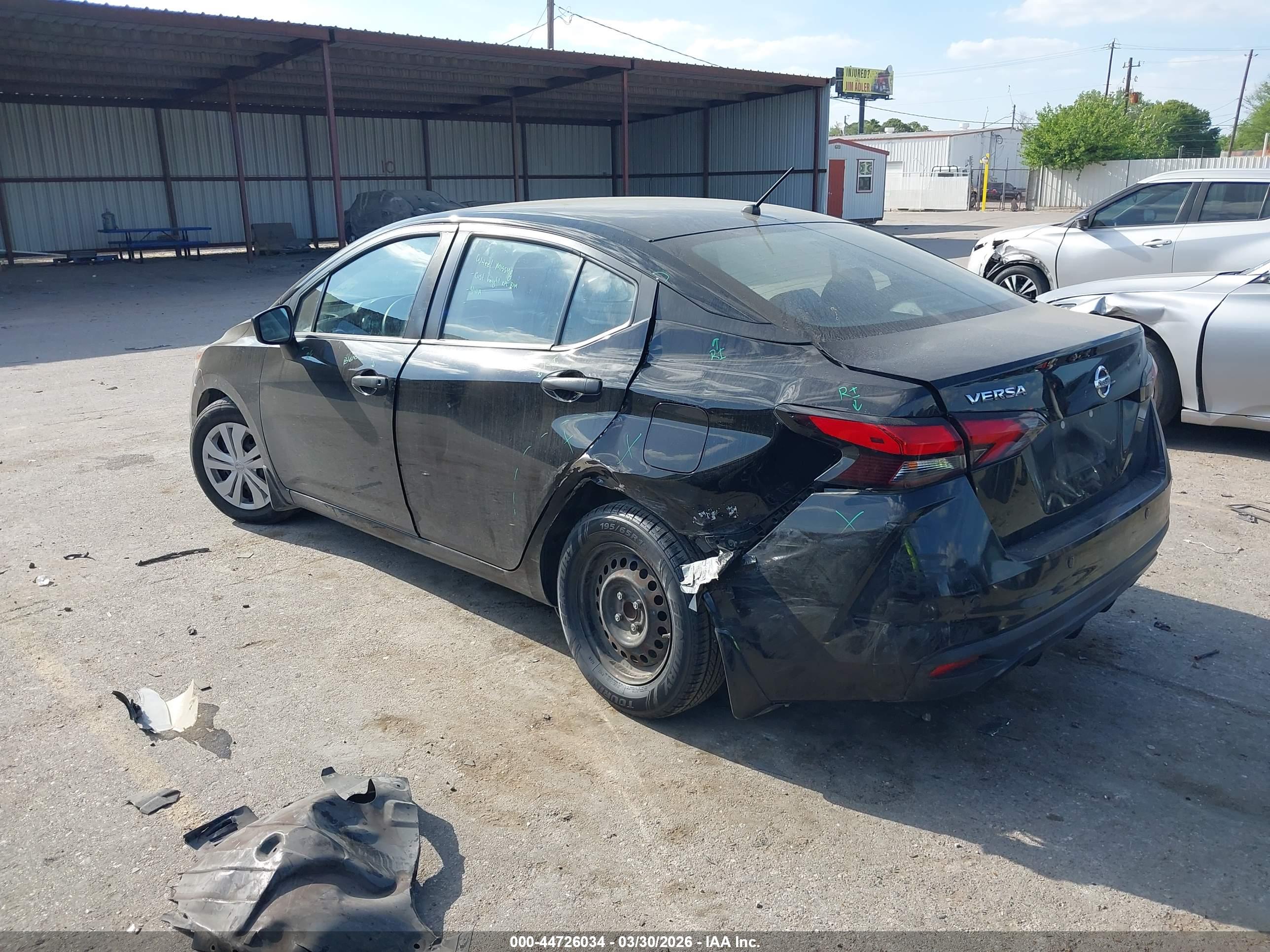NISSAN VERSA image 3