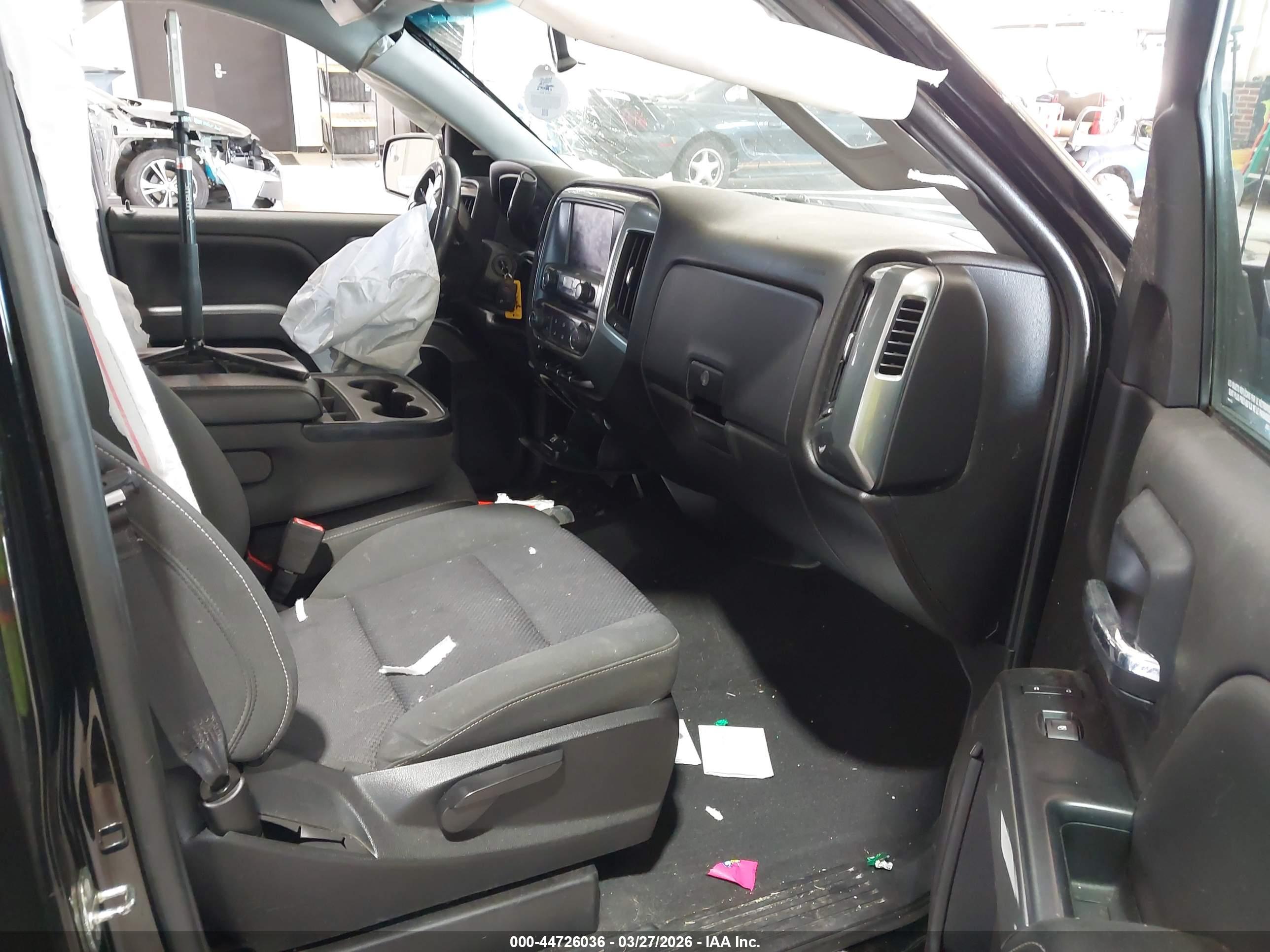 CHEVROLET SILVERADO image 5