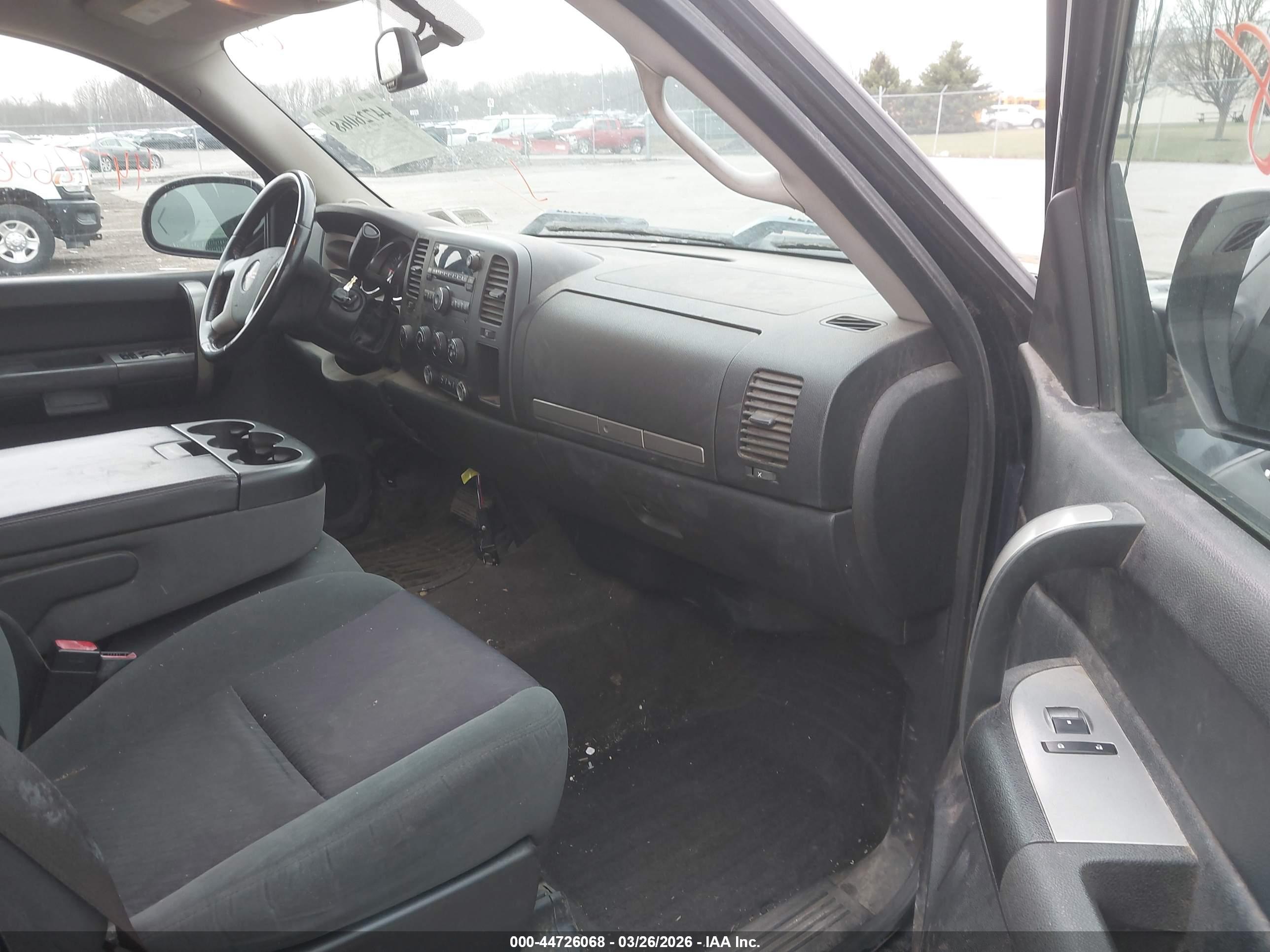 GMC SIERRA image 5