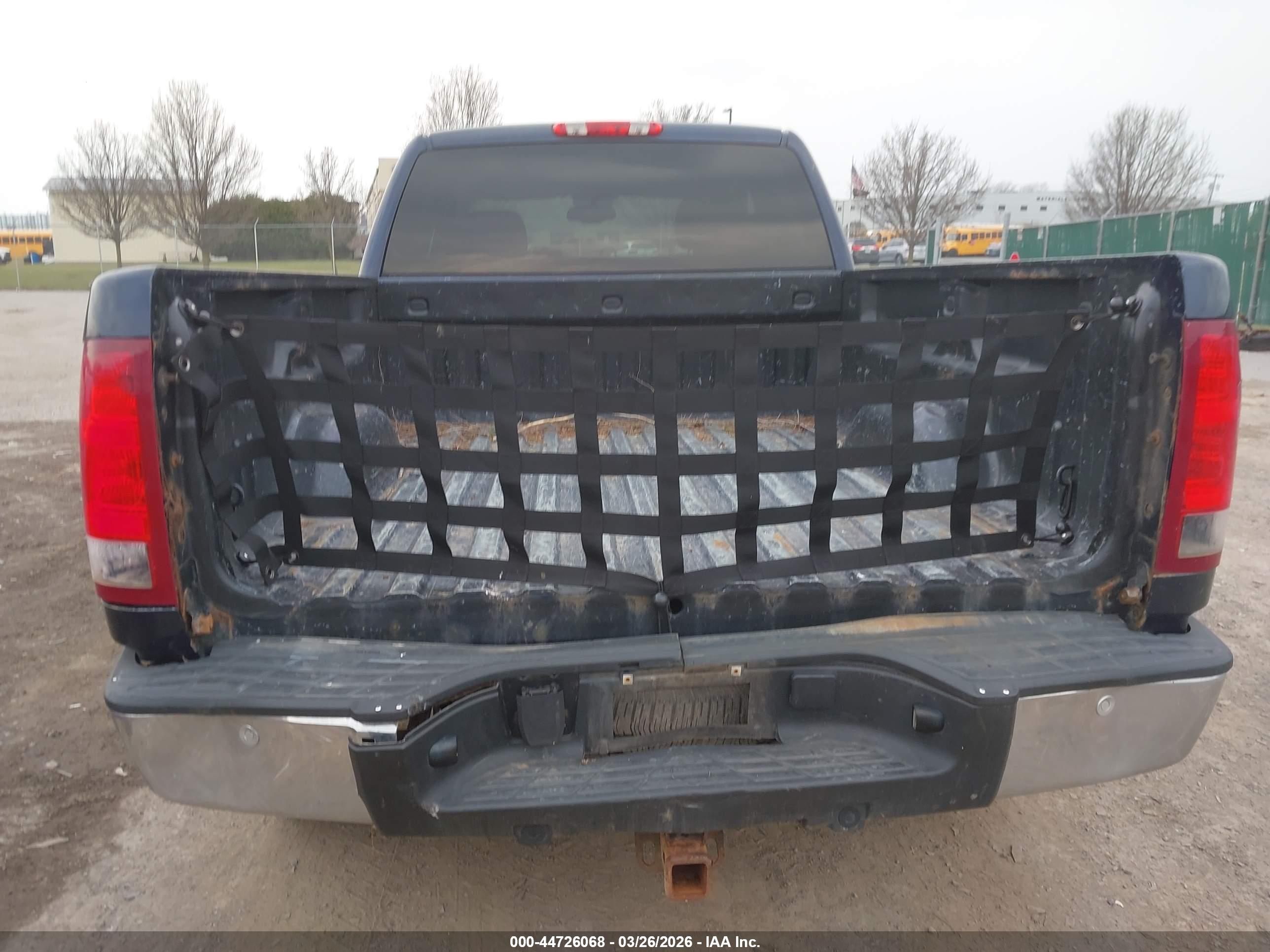 GMC SIERRA image 6