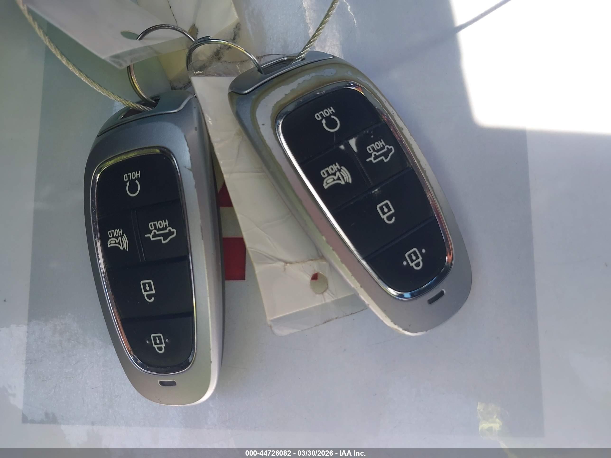 HYUNDAI SANTA image 11