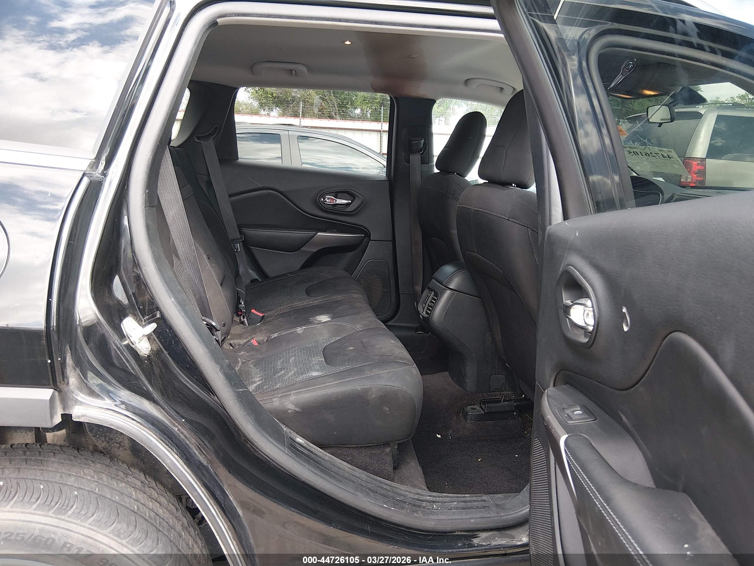 JEEP CHEROKEE image 8