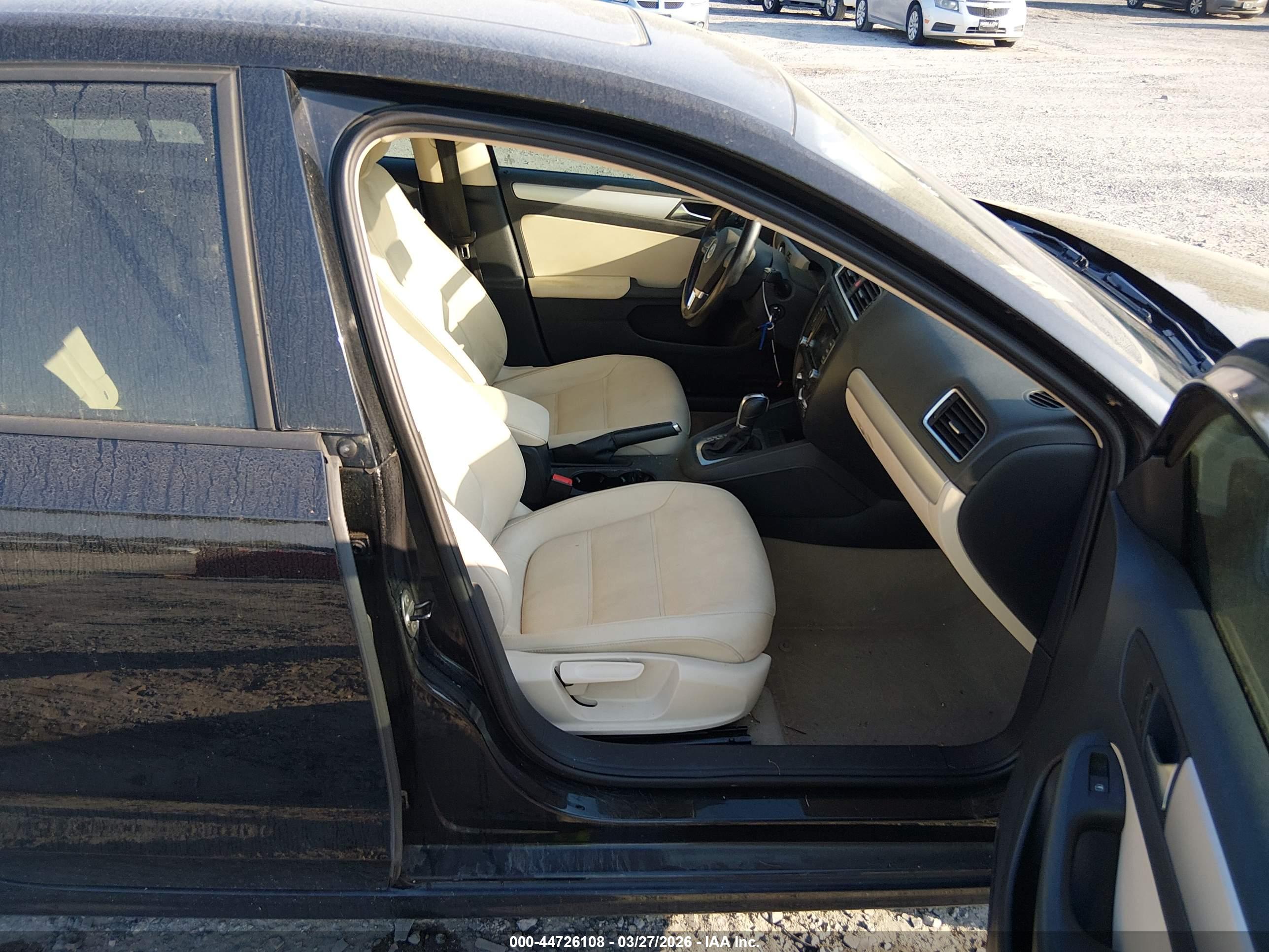 VOLKSWAGEN JETTA image 5
