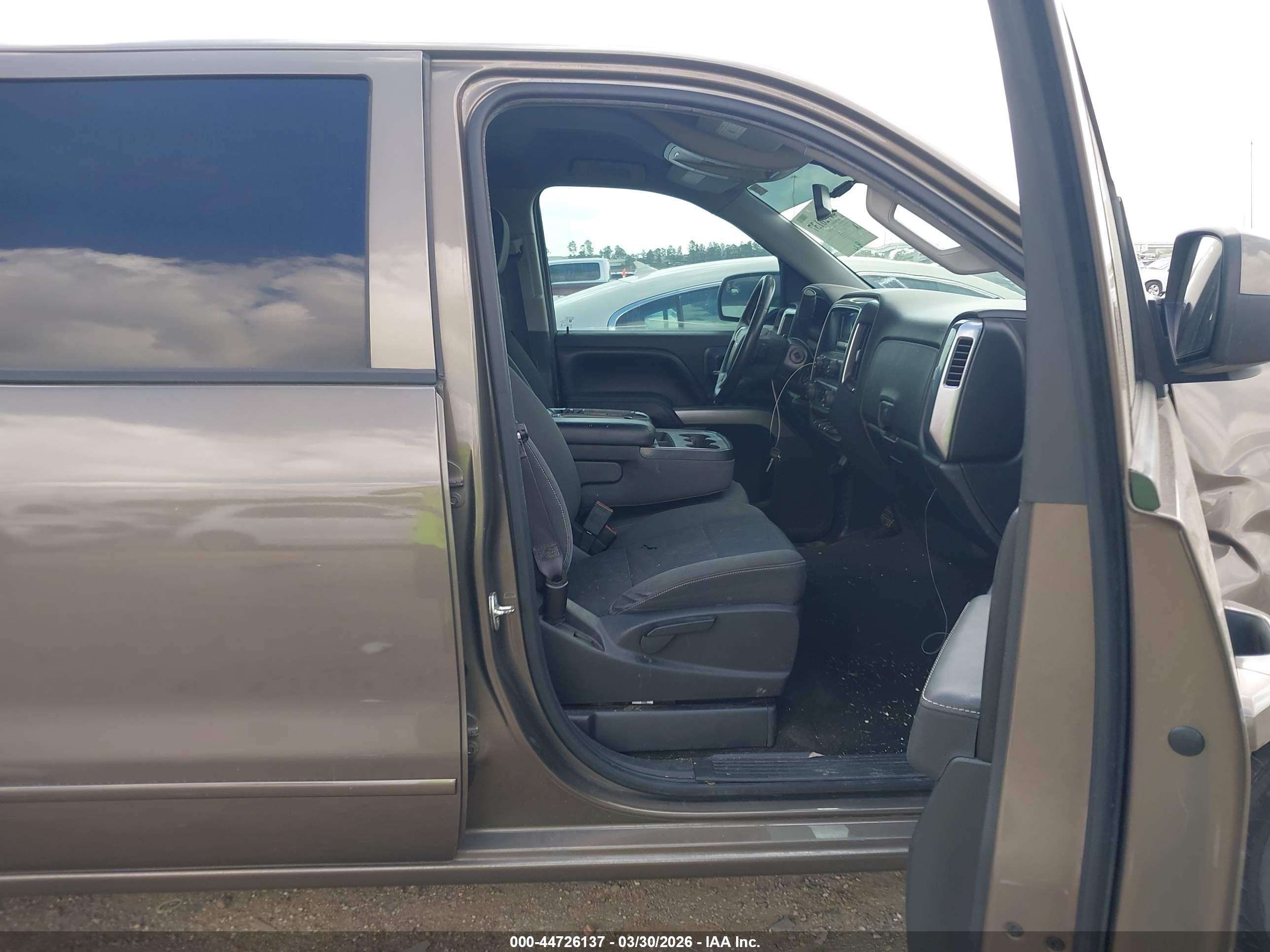 CHEVROLET SILVERADO image 5