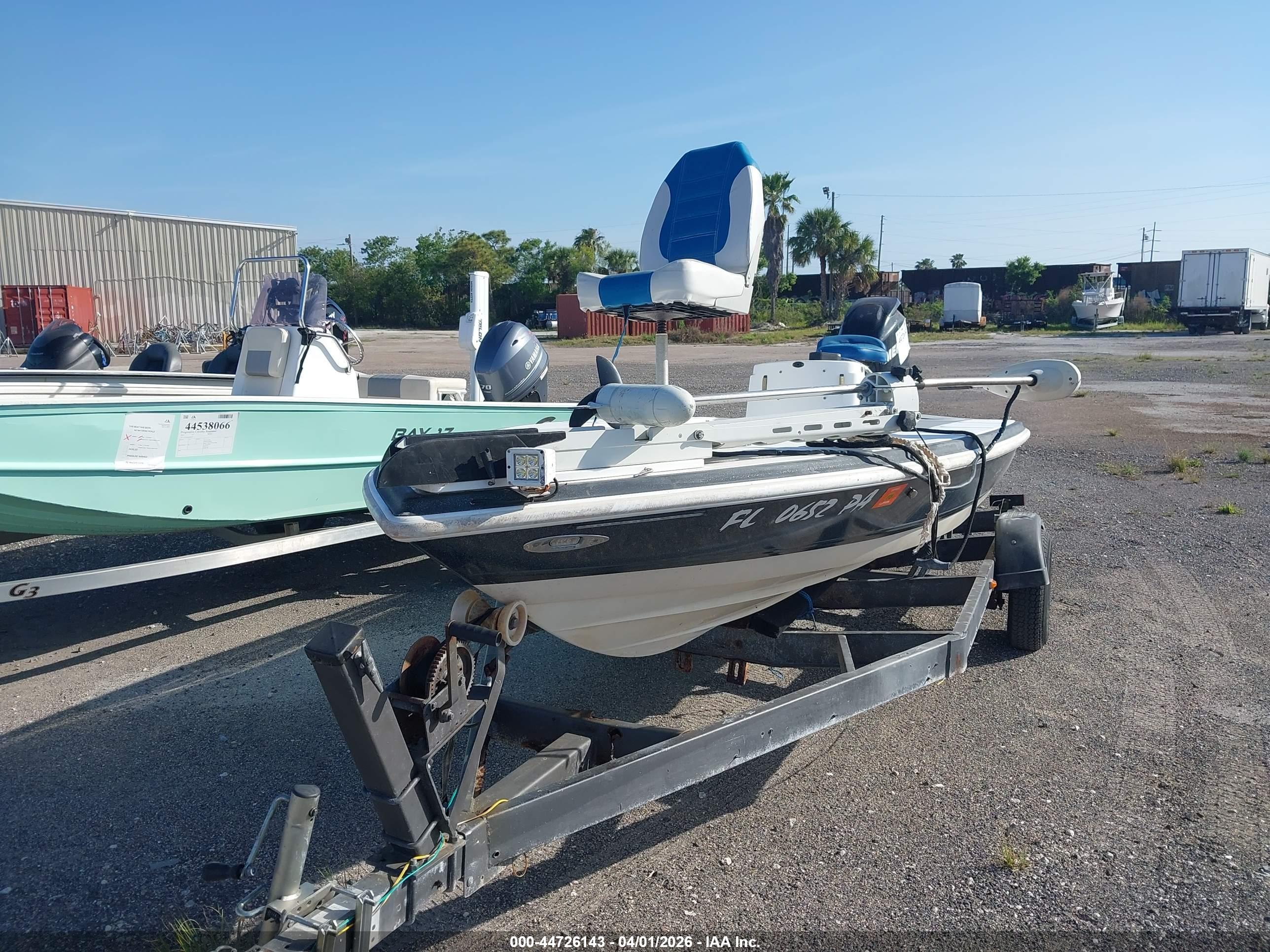 GLASSTREAM 16' image 6